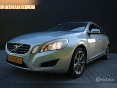 Volvo V60 - 1.6 T3 Ocean Race LEDER/NAVIGATIE/TREKHAAK/PDC/NAP