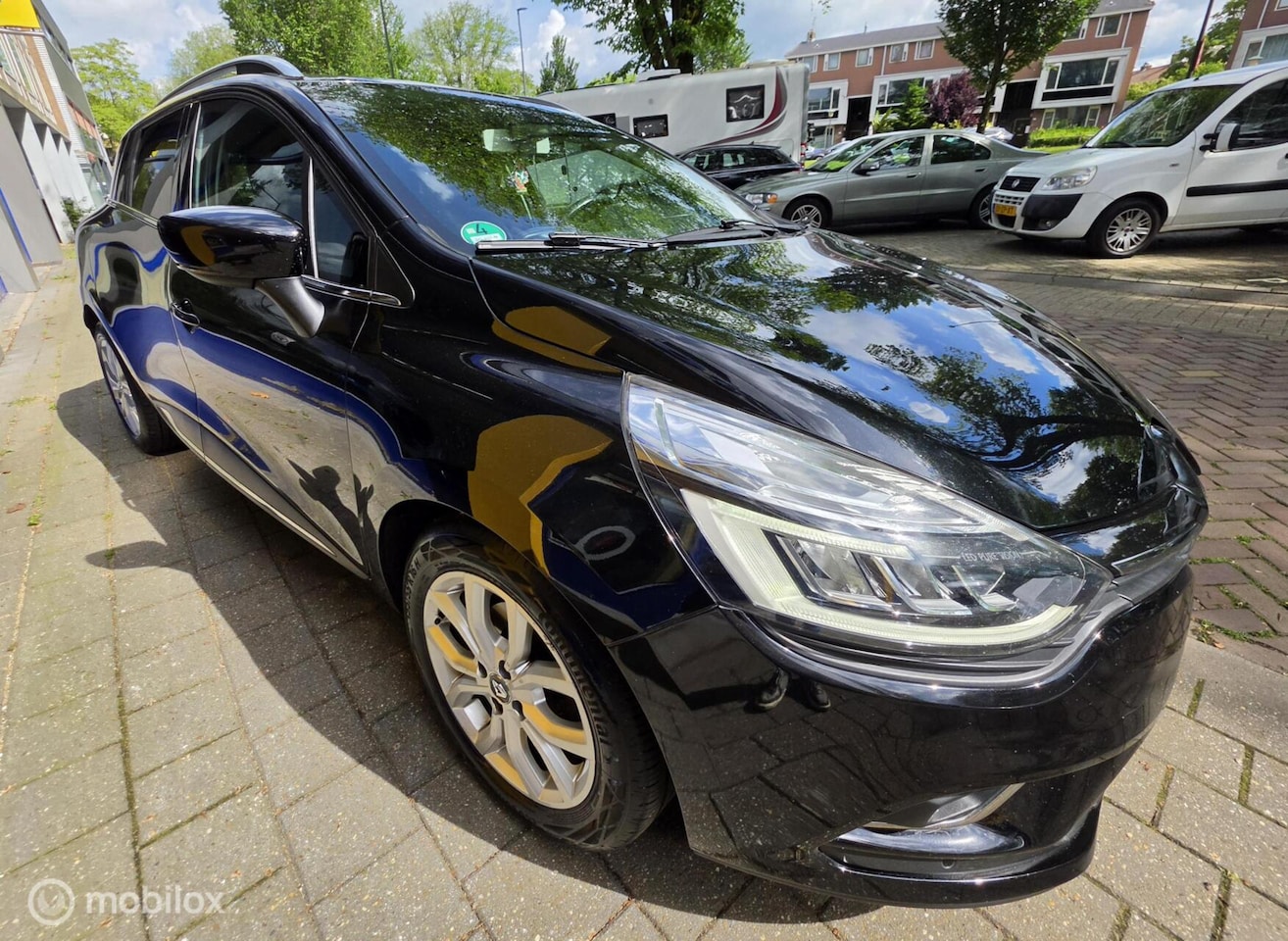 Renault Clio Estate - 0.9 TCe Intens Navigatie - AutoWereld.nl