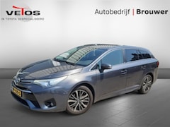 Toyota Avensis Touring Sports - 1.8 VVT-i Dynamic Automaat/Trekhaak/Cruise-control/Camera