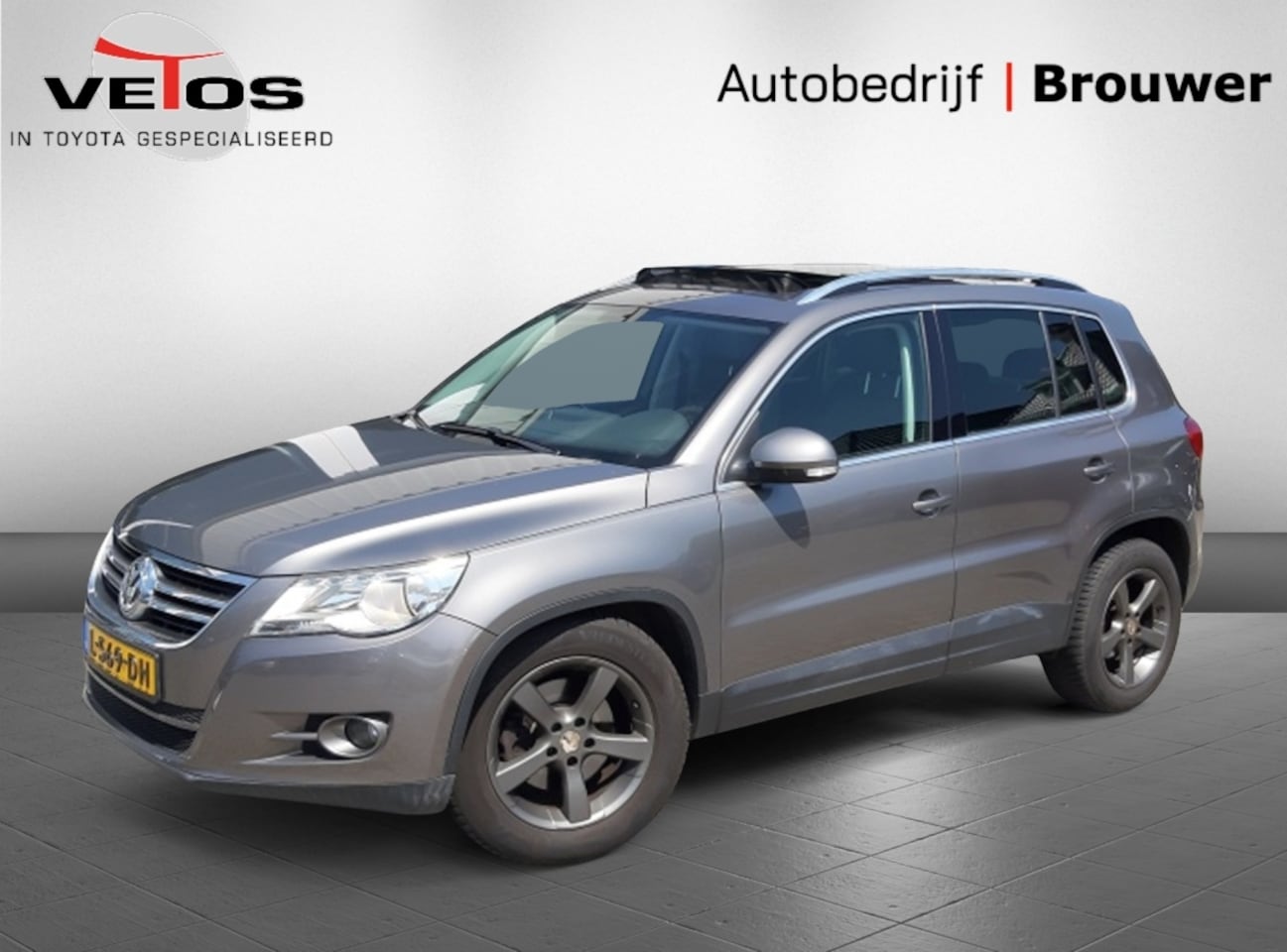 Volkswagen Tiguan - 2.0 TSI Sport&St.4M Automaat - AutoWereld.nl