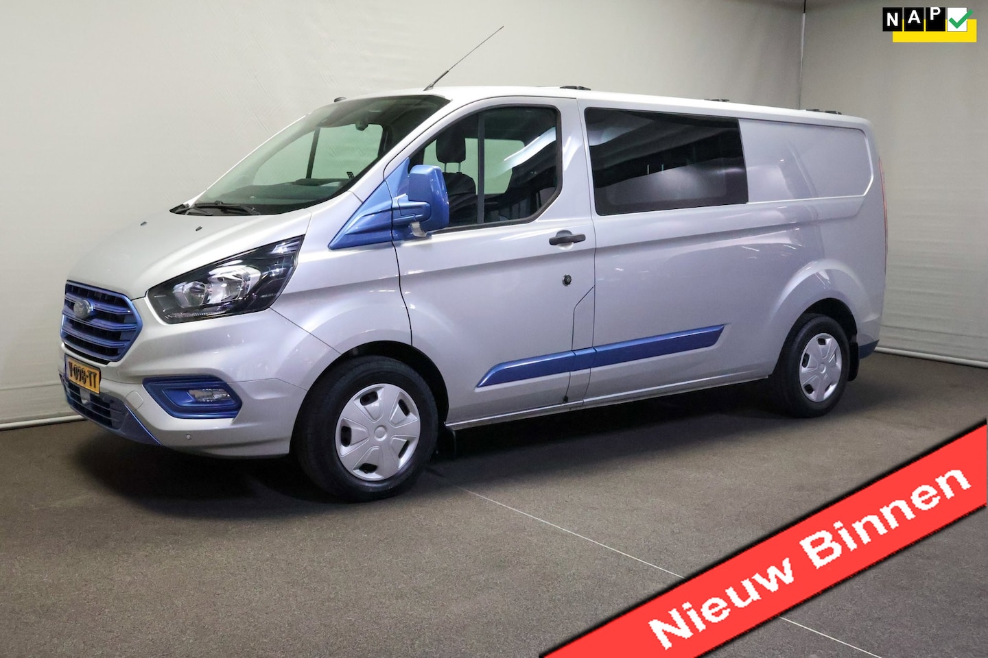 Ford Transit Custom - 320 2.0 TDCI L2H1 Limited DC 320 2.0 TDCI L2H1 Limited DC - AutoWereld.nl