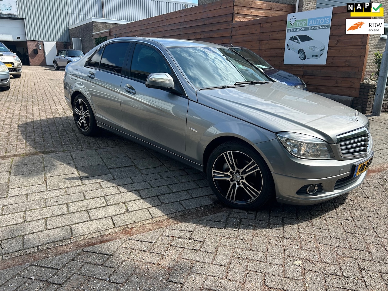 Mercedes-Benz C-klasse - 180 K zeer nette staat met nieuwe apk! - AutoWereld.nl