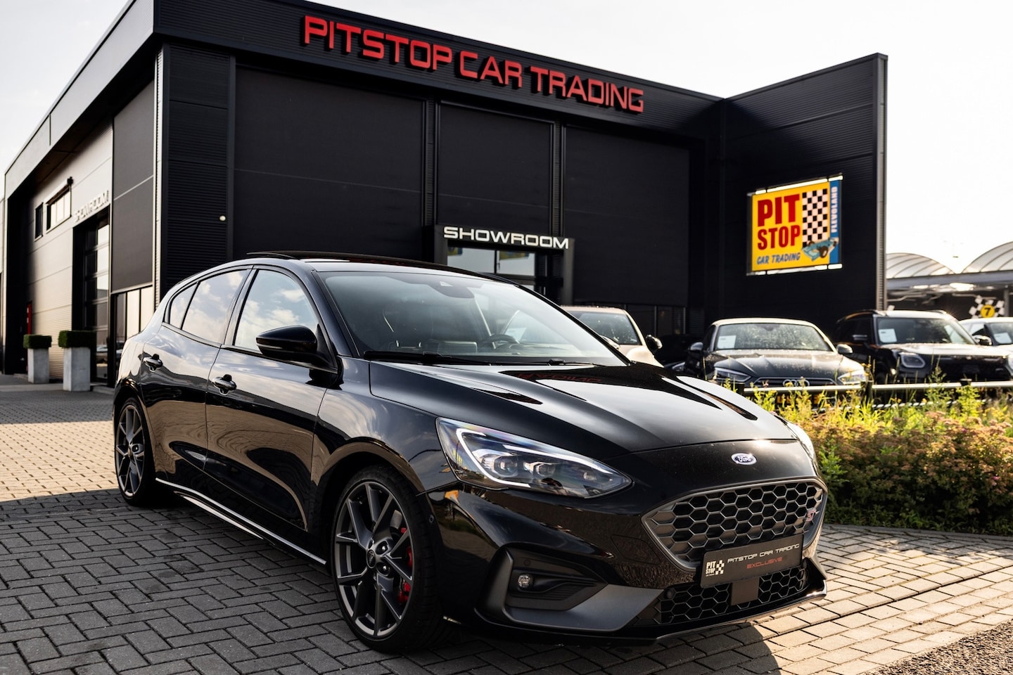 Ford Focus - 2.3 EcoBoost ST-3 2.3 EcoBoost ST-3, Pano, B&O, HUD, ACC, Dealer onderhouden! - AutoWereld.nl