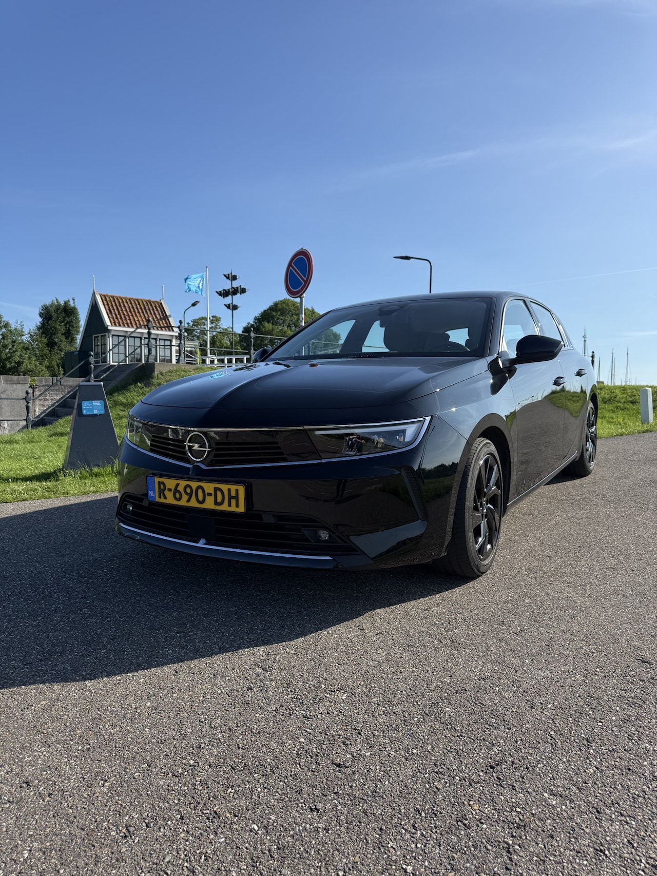 Opel Astra - 1.2 Edition bj - AutoWereld.nl