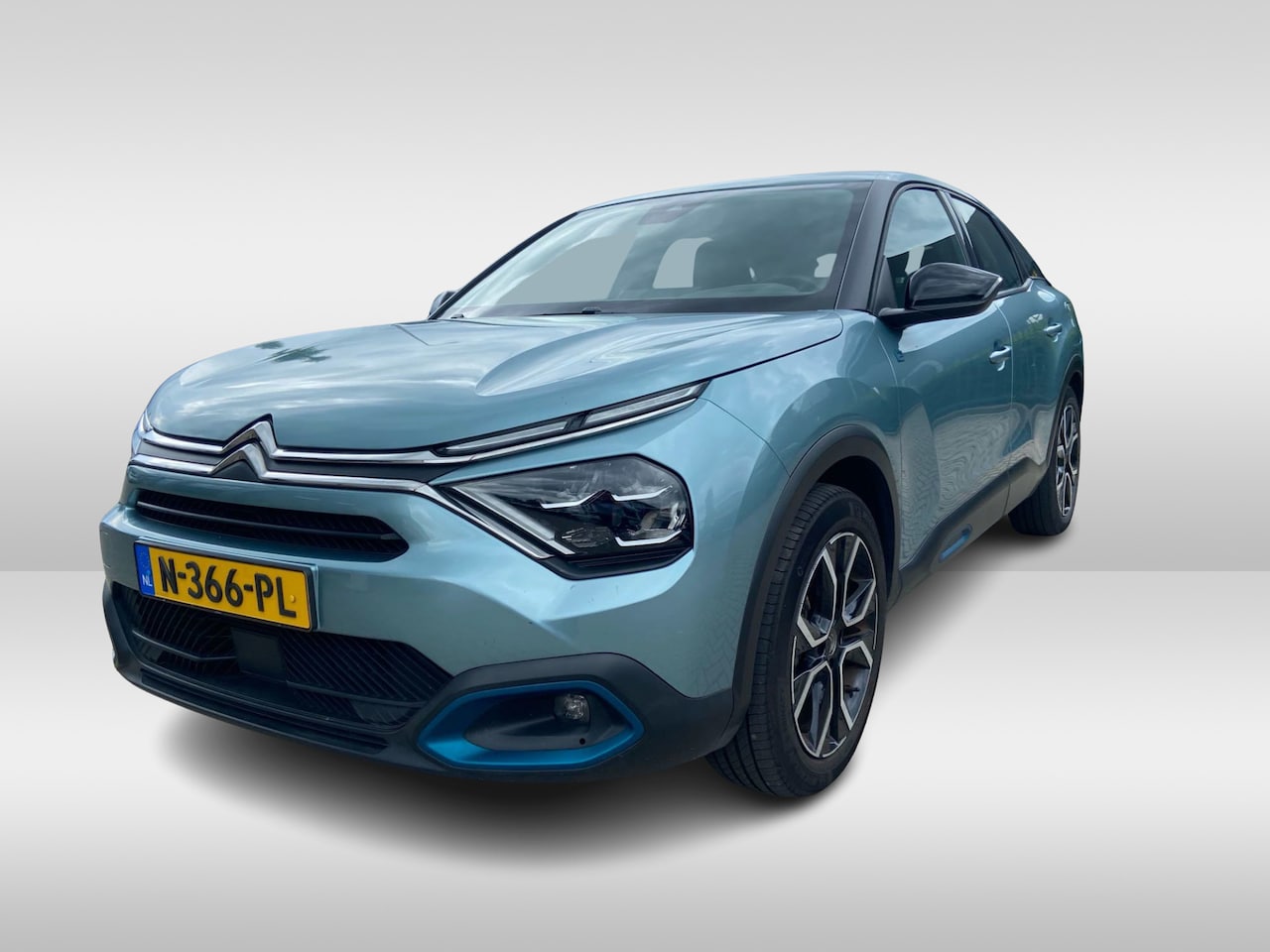 Citroën Ë-C4 - Feel Pack 50 kWh / Camera / Head-up / Keyless / CarPlay / 18'' / Dodehoek / DAB / Cruise C - AutoWereld.nl