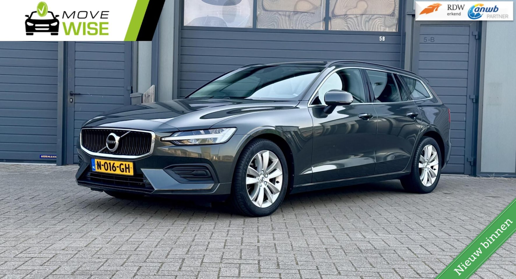 Volvo V60 - 2.0 B3 Momentum Business | Automaat | Trekhaak Wegblp. | 2021 | Apative Cruise | BLIS | Mi - AutoWereld.nl