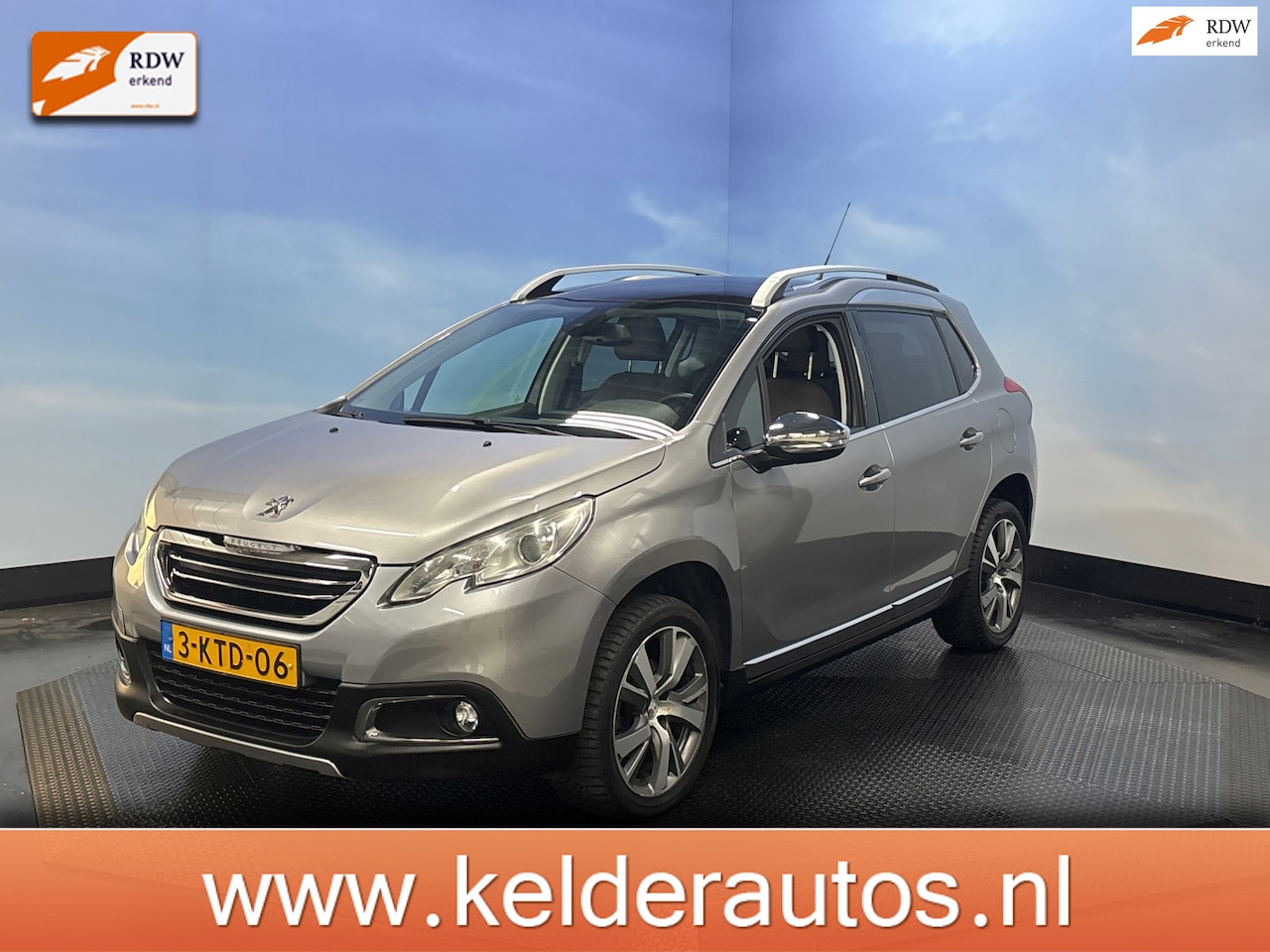 Peugeot 2008 - 1.6 VTi Féline Pano, Trekhaak, Clima slechts 89.000km!!! - AutoWereld.nl