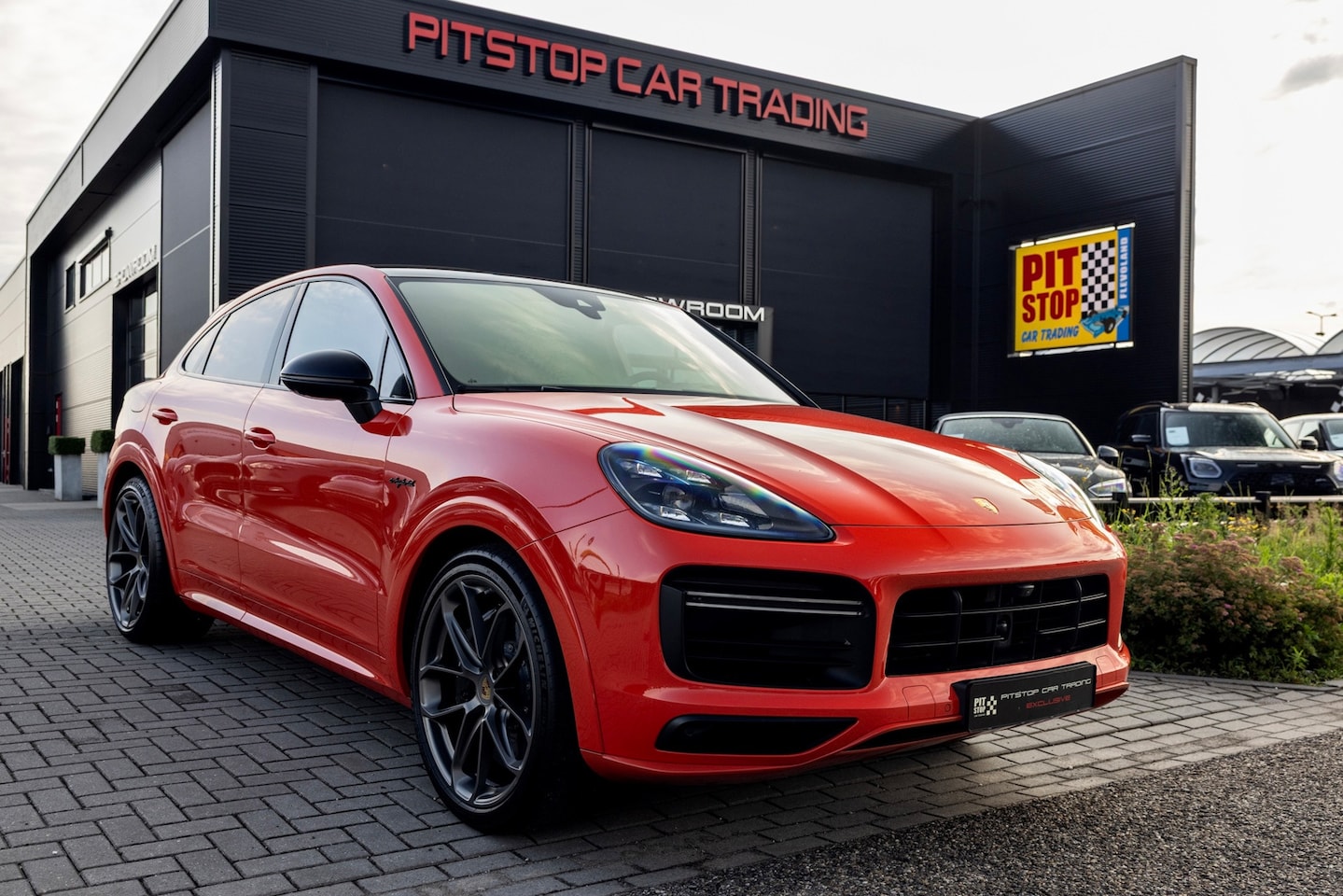 Porsche Cayenne - 4.0 Turbo S E-Hybrid, *Turbo GT*, Lightweight-pakket, Orange! - AutoWereld.nl