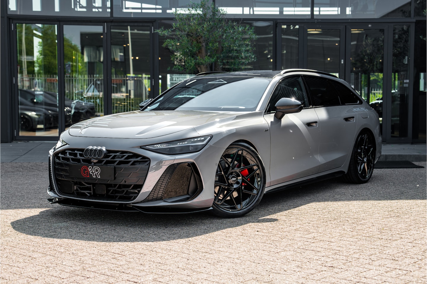 Audi A6 Avant - 2.0 e-hybrid 360pk quattro ABT Aero Competition | Luchtvering | Panoramadak | B&O | Tech P - AutoWereld.nl