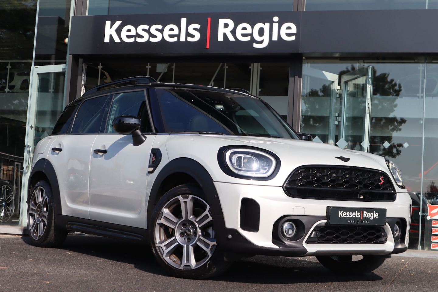 MINI Countryman - 2.0 Cooper S | Pano | ACC | Keyless | Camera | Leer | El.klep | CarPlay | Stoelverwarming - AutoWereld.nl