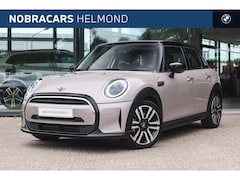 MINI Cooper - Hatchback Classic Automaat / Sportstoelen / LED / Navigatie / Cruise Control / PDC