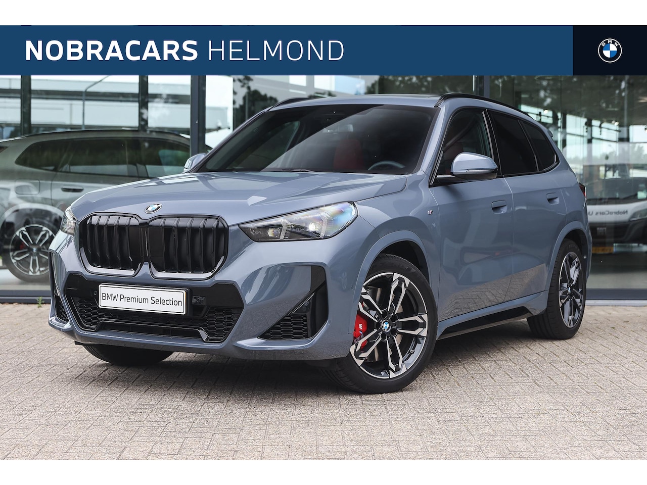 BMW X1 - xDrive23i M Sport Automaat / Panoramadak / Trekhaak / Sportstoelen / Adaptieve LED / M Ada - AutoWereld.nl