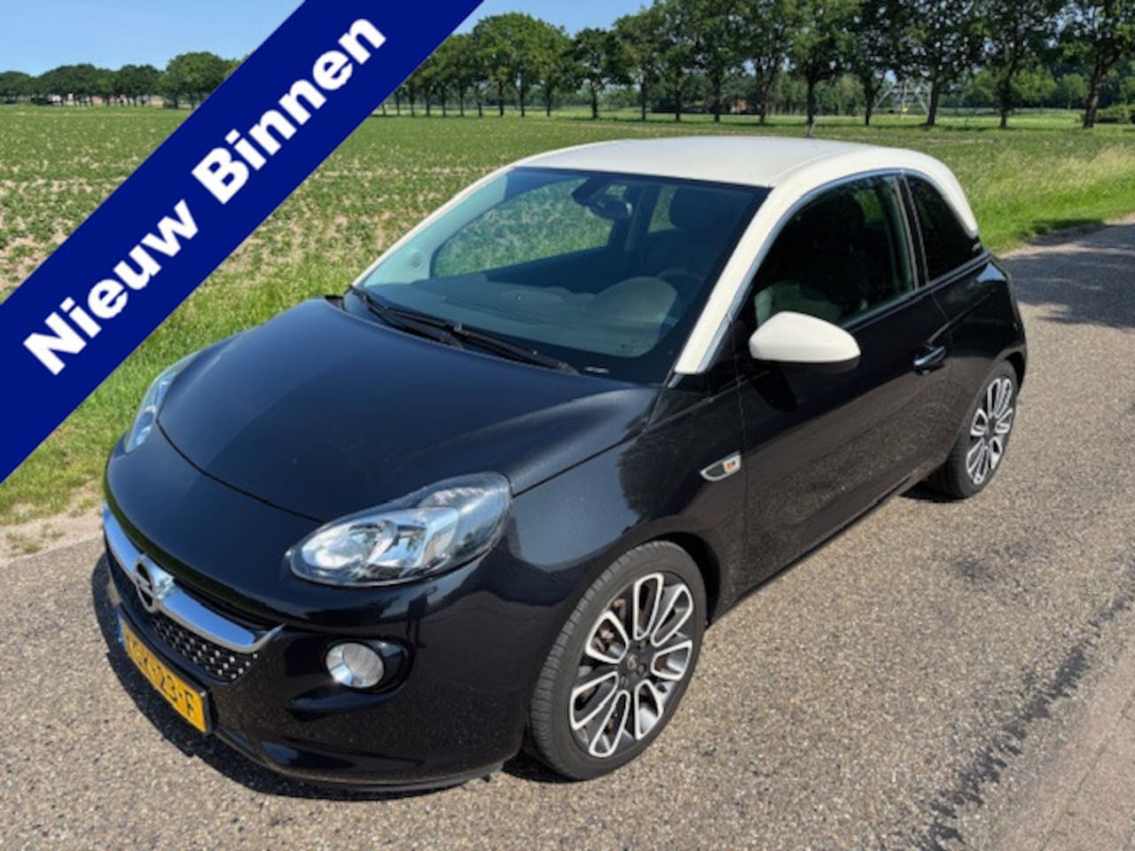Opel ADAM - 1.4 Black White 17 " Airco 49900 km !!! - AutoWereld.nl