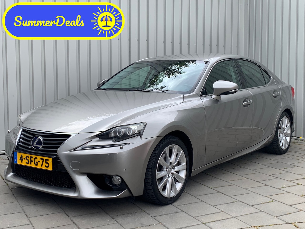Lexus IS - 300h Edition|Camera|Navigatie|Climate Control| - AutoWereld.nl