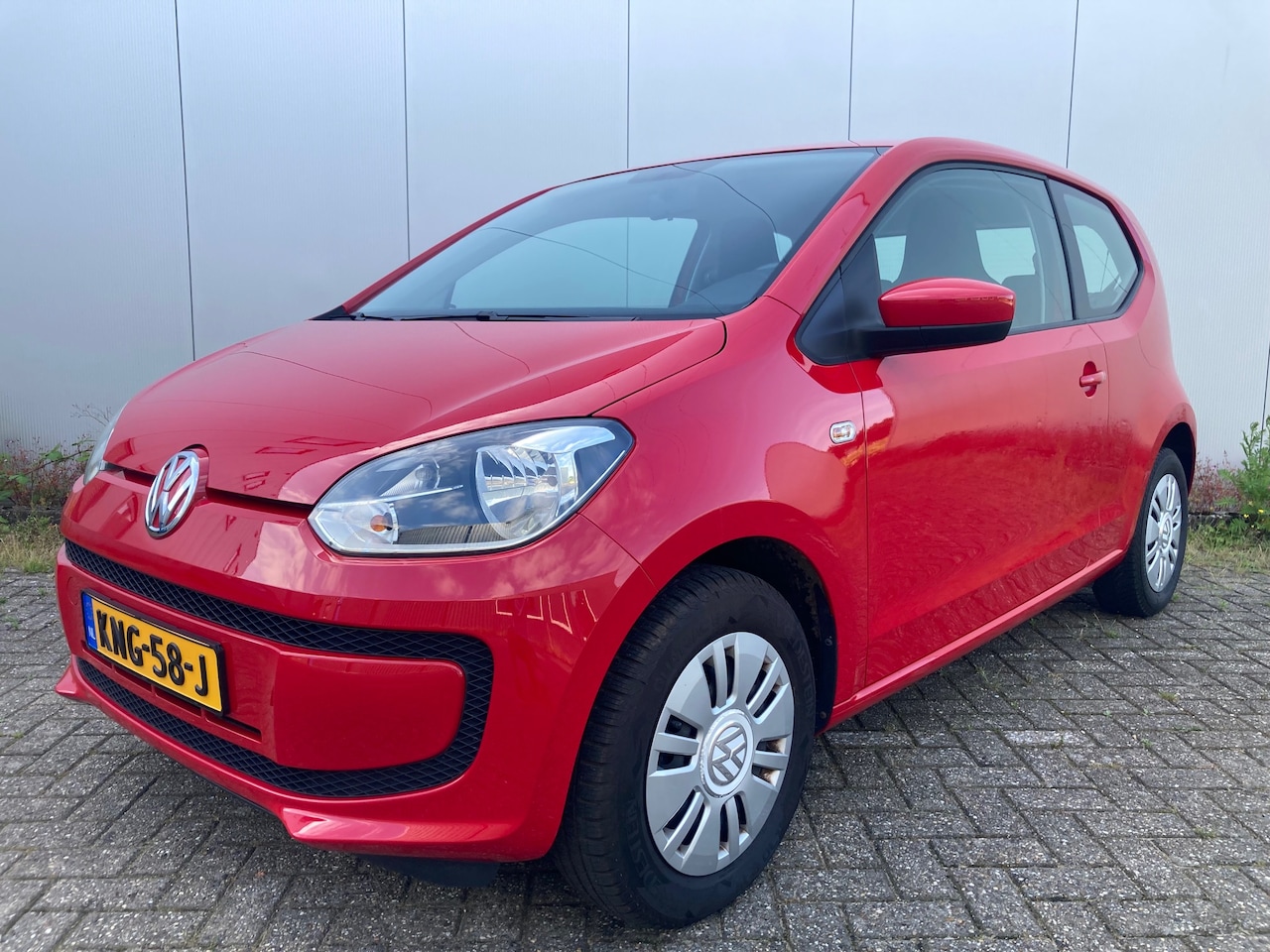 Volkswagen Up! - 1.0 move up! BlueMotion Airco, stuurbekr., vierseizoenenbanden - AutoWereld.nl