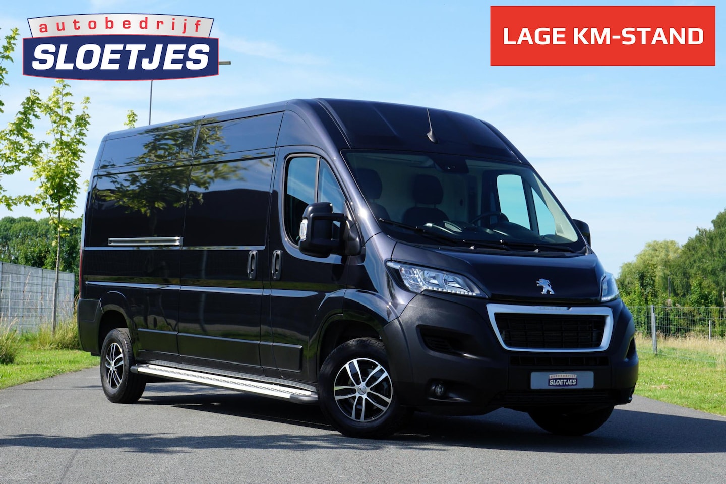 Peugeot Boxer - 2.2 BlueHDi 165 L3H2 3.5t in nieuwstaat |Trekhaak |Camera |Cruise |Navi |Metallic |Climate - AutoWereld.nl