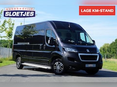 Peugeot Boxer - 2.2 BlueHDi 165 L3H2 3.5t in nieuwstaat |Trekhaak |Camera |Cruise |Navi |Metallic |Climate