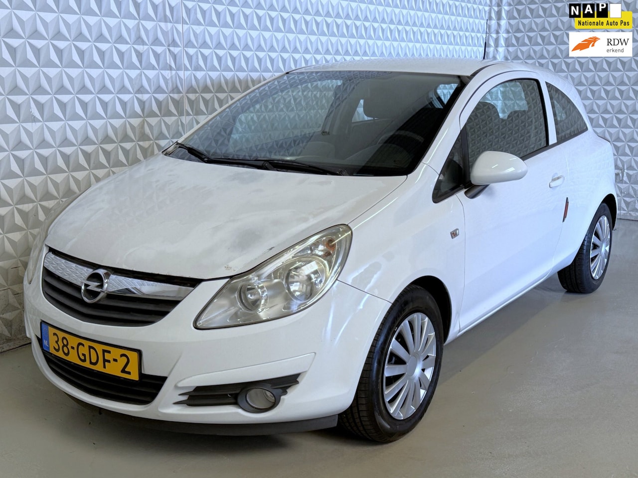 Opel Corsa - 1.4-16V Enjoy met échte P-R-N-D- AUTOMAAT !! (2008) - AutoWereld.nl
