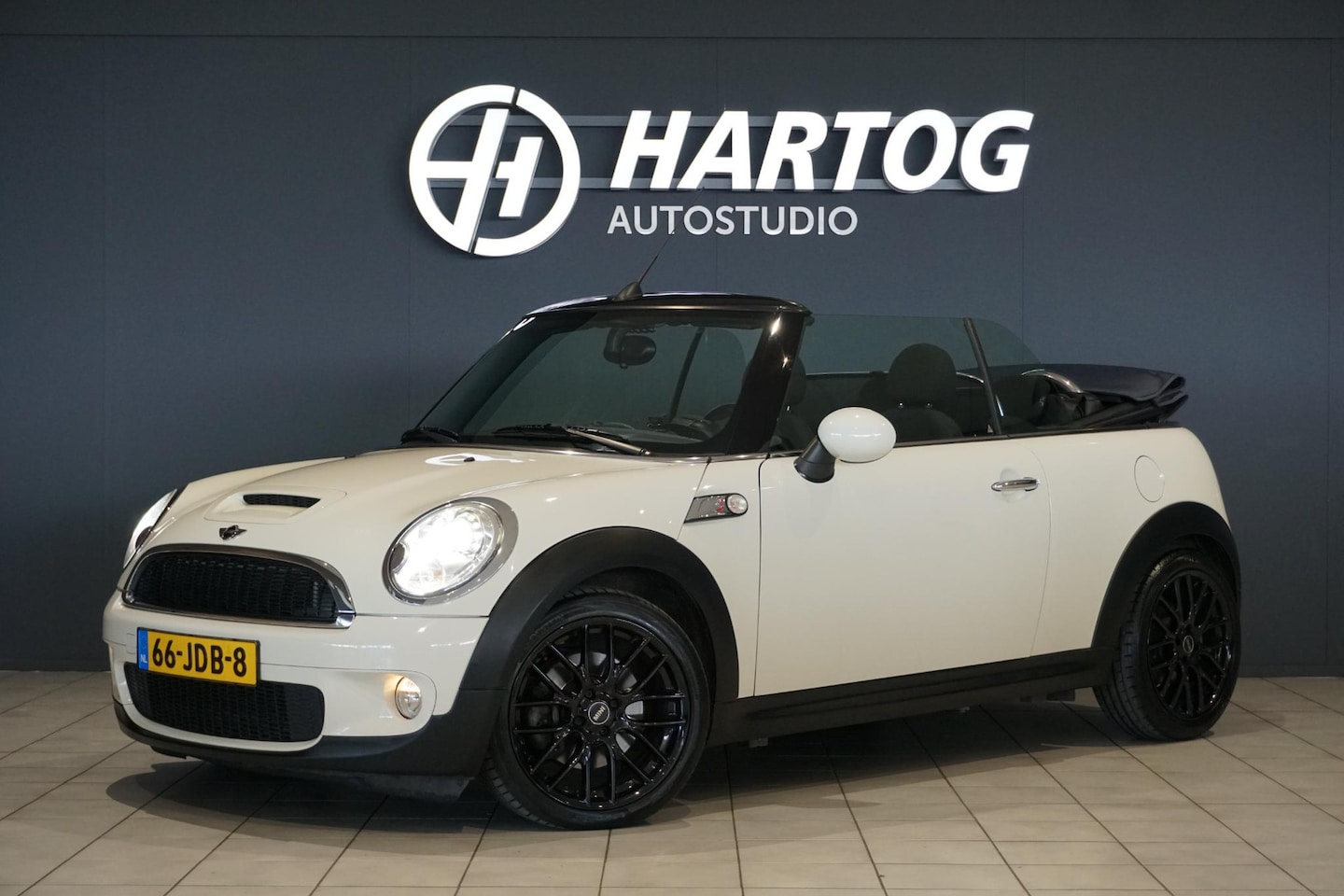MINI Cabrio - 1.6 Cooper S Chili Cabrio + BI-XENON / CLIMATE CONTROL / CRUISE CONTROL - AutoWereld.nl