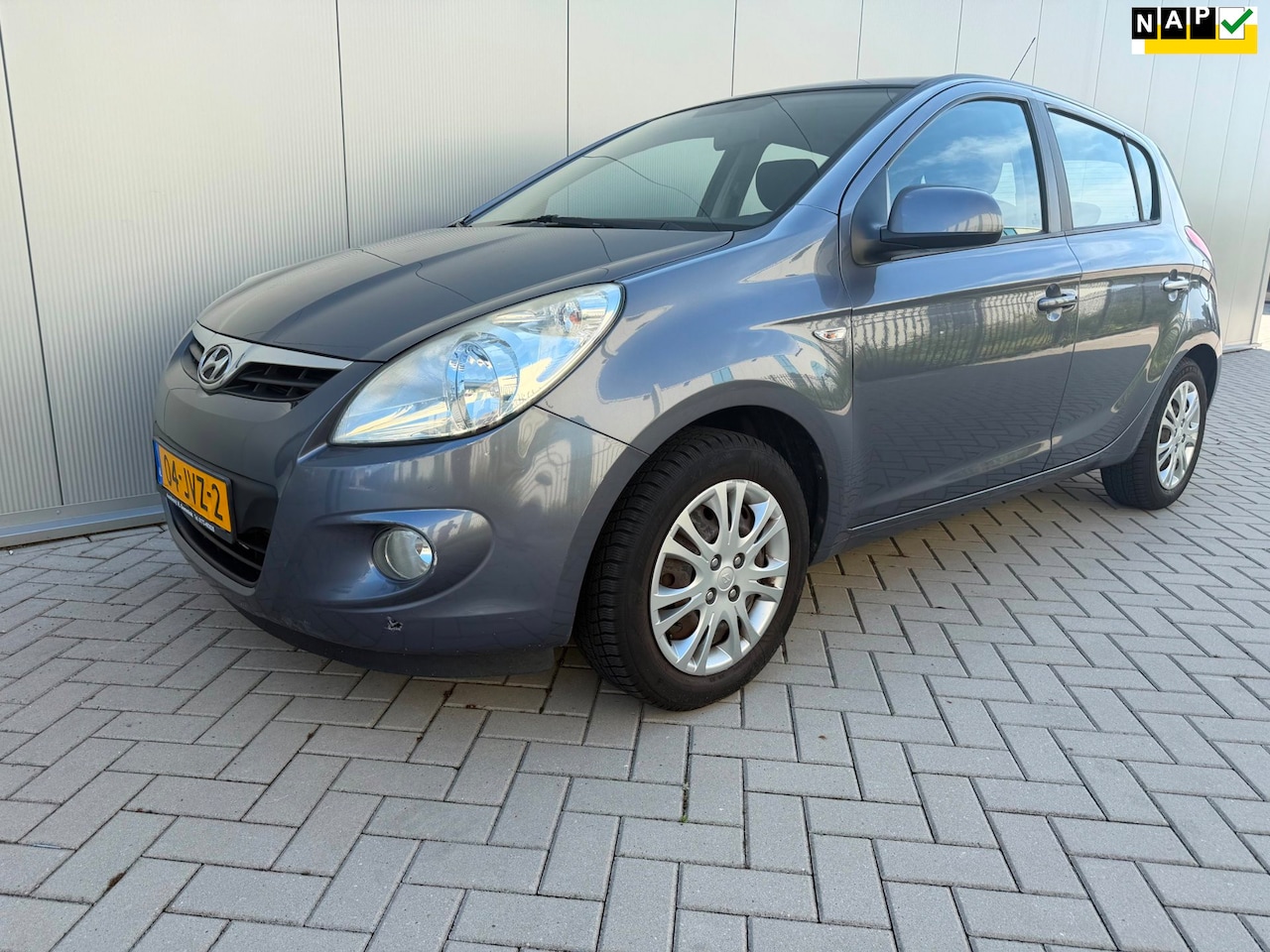 Hyundai i20 - 1.2i DynamicVersion 1.2i DynamicVersion - AutoWereld.nl
