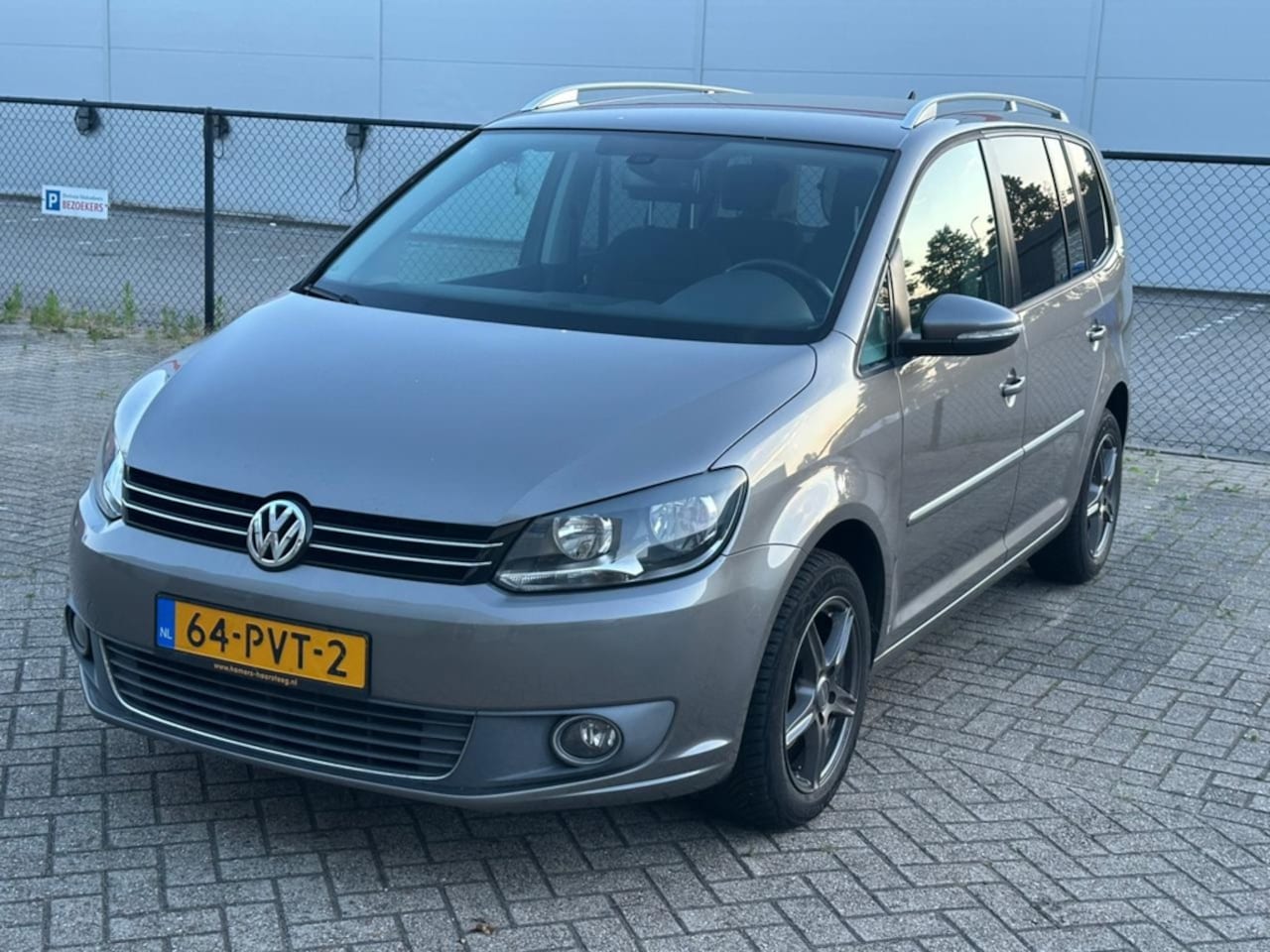 Volkswagen Touran - 1.4 TSI Highline|Let op: AUTOMATISCHE TRANSMISSIE DEFECT! - AutoWereld.nl
