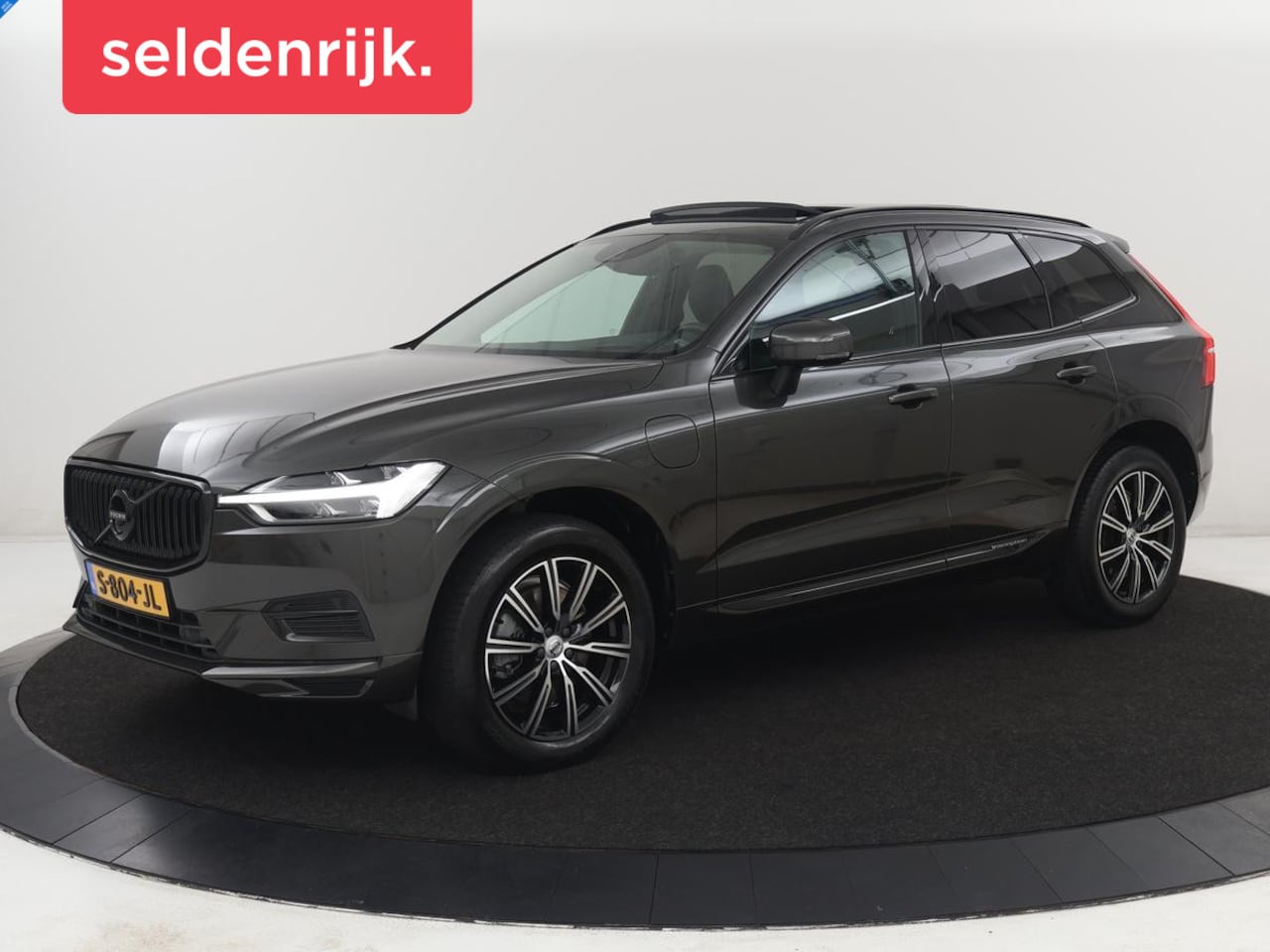Volvo XC60 - 2.0 T8 Twin Engine AWD Inscription | SOH 88% | Trekhaak | Panoramadak | Carplay | Adaptive - AutoWereld.nl