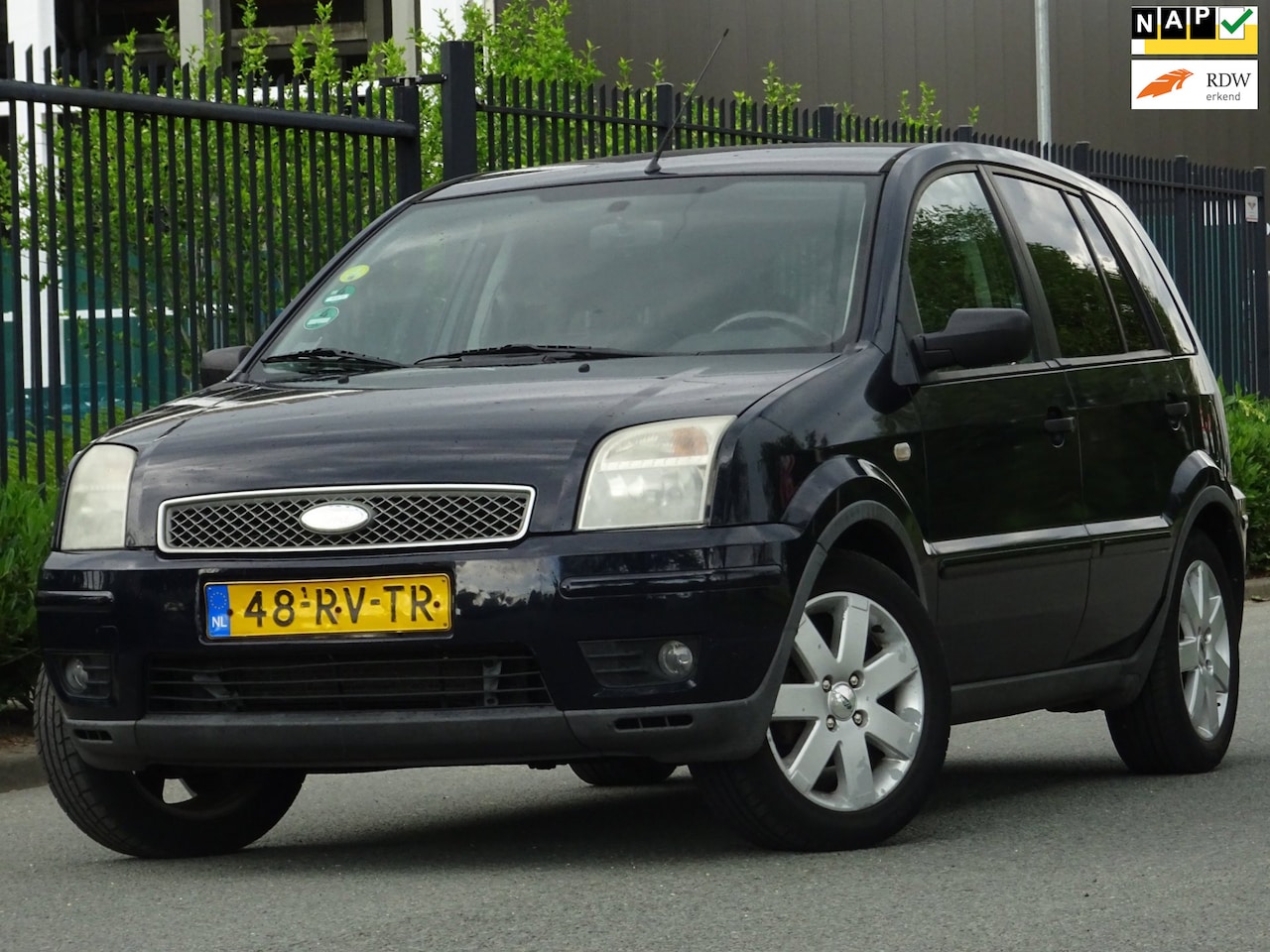 Ford Fusion - 1.4-16V Futura NAP/AIRCO/TREKHAAK/NIEUWE APK - AutoWereld.nl
