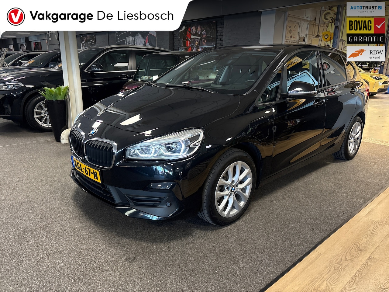 BMW 2-serie Active Tourer - 225xe iPerformance High Executive 225xe iPerformance High Executive,pano/navi/camera/stoelverw/elec klep - AutoWereld.nl