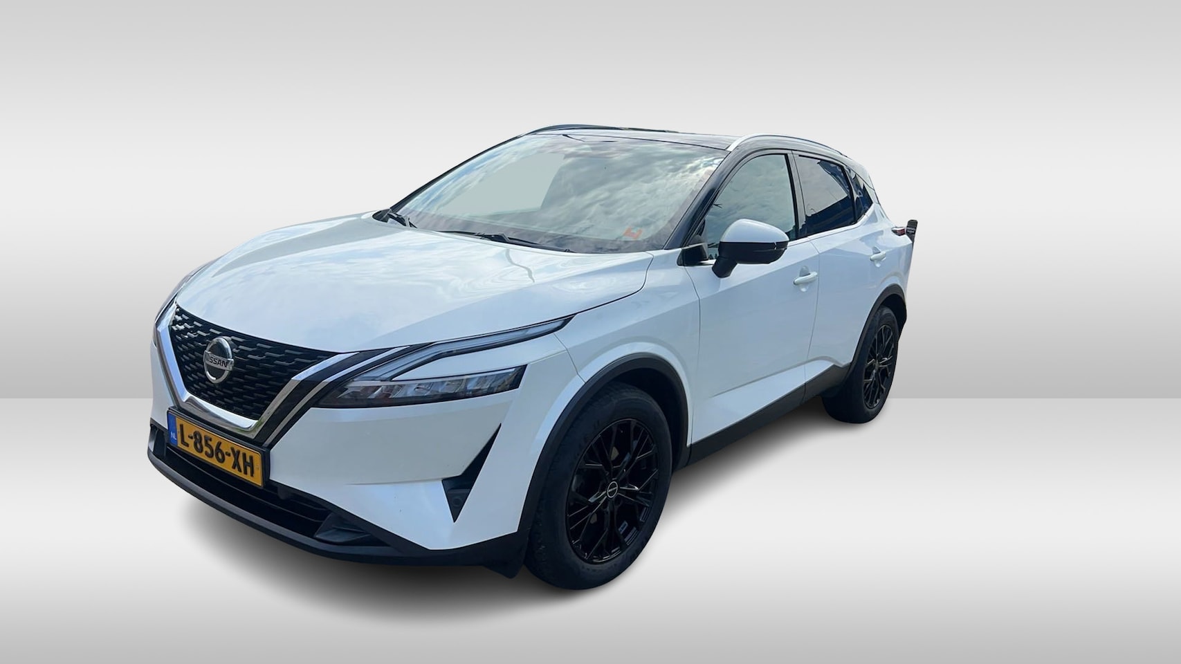 Nissan Qashqai - 1.3 MHEV Xtronic Premiere Edition / Trekhaak / Panoramadak / 360Camera / Keyless / 18'' / - AutoWereld.nl