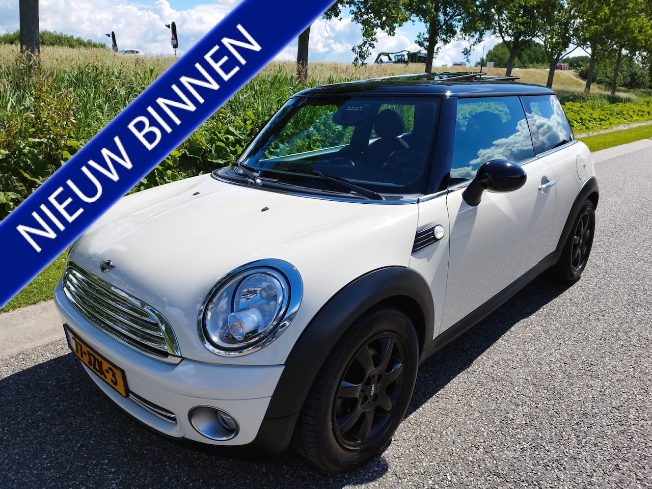 MINI 3-Deurs - 1.6 Cooper Chili ** NW MOTOR ** PANORAMADAK ** Sportstoelen ** Airco ** Cruise ** - AutoWereld.nl