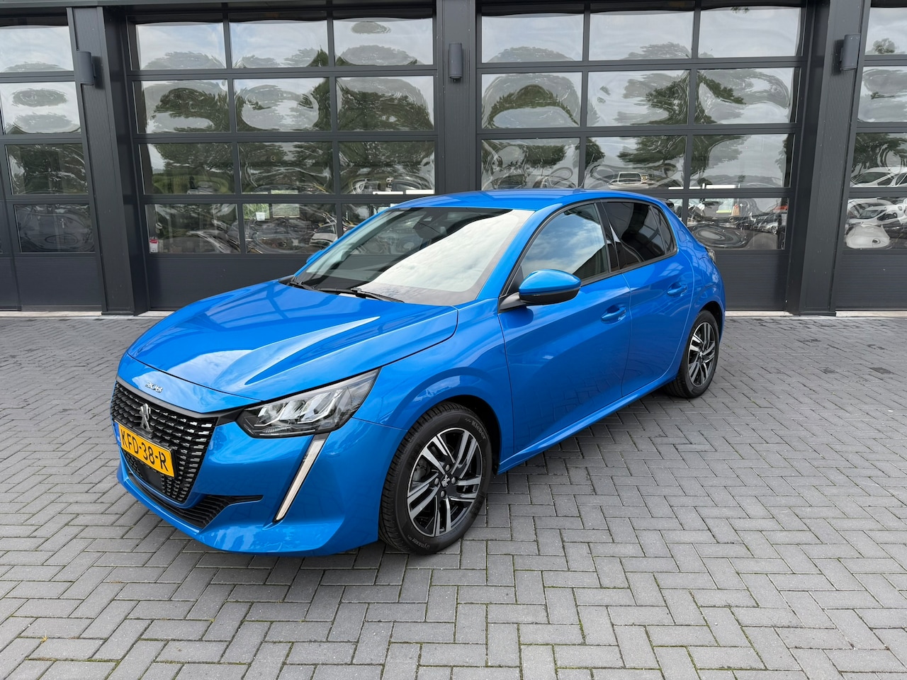 Peugeot 208 - 1.2 PureTech Allure Pack 360 Camera - AutoWereld.nl