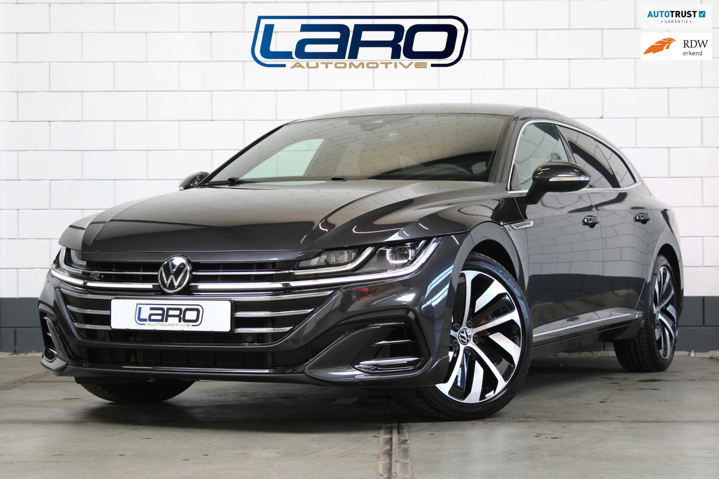 Volkswagen Arteon Shooting Brake - 2.0 TSI R-Line | Trekhaak IQ.Light Camera ACC CarPlay Stoelver. v + a - AutoWereld.nl
