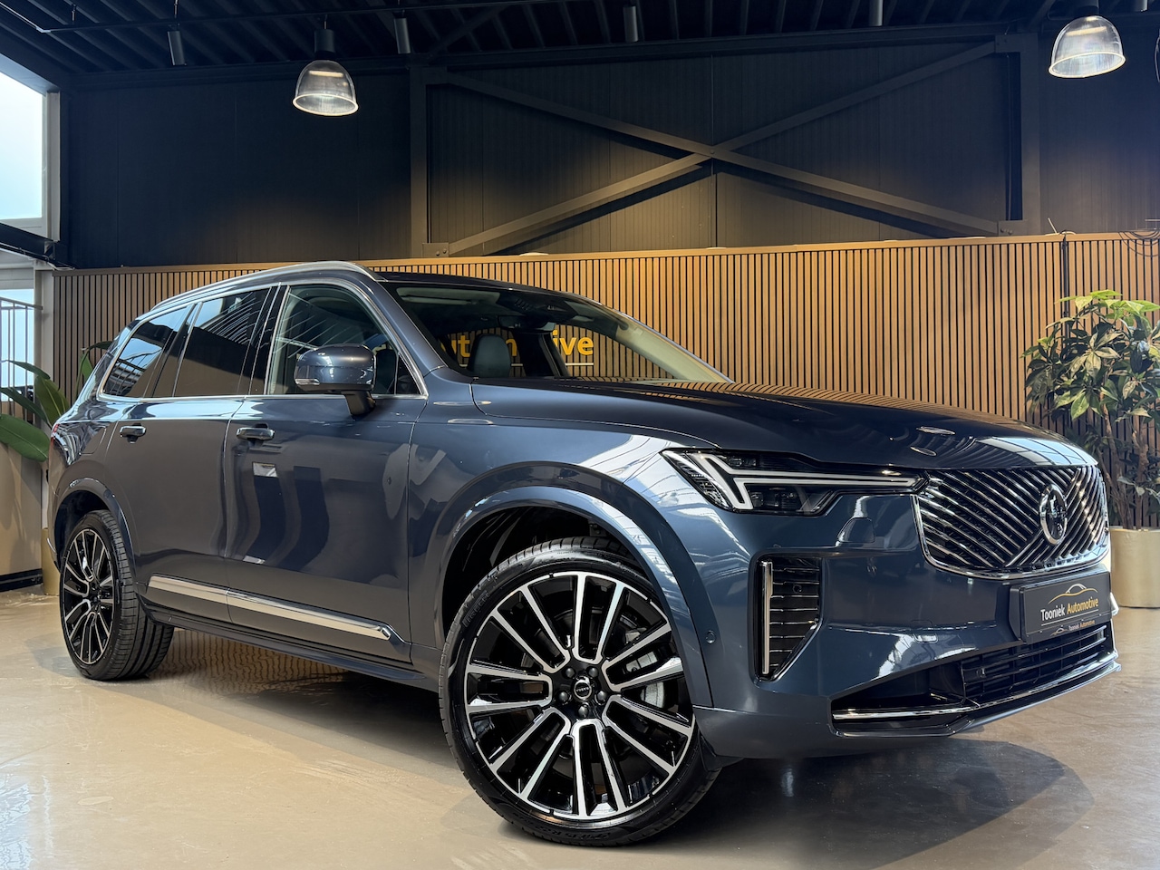 Volvo XC90 - 2.0 T8 Plug-in hybrid AWD Plus Bright 2.0 T8 Plug-in hybrid AWD Plus Bright - AutoWereld.nl