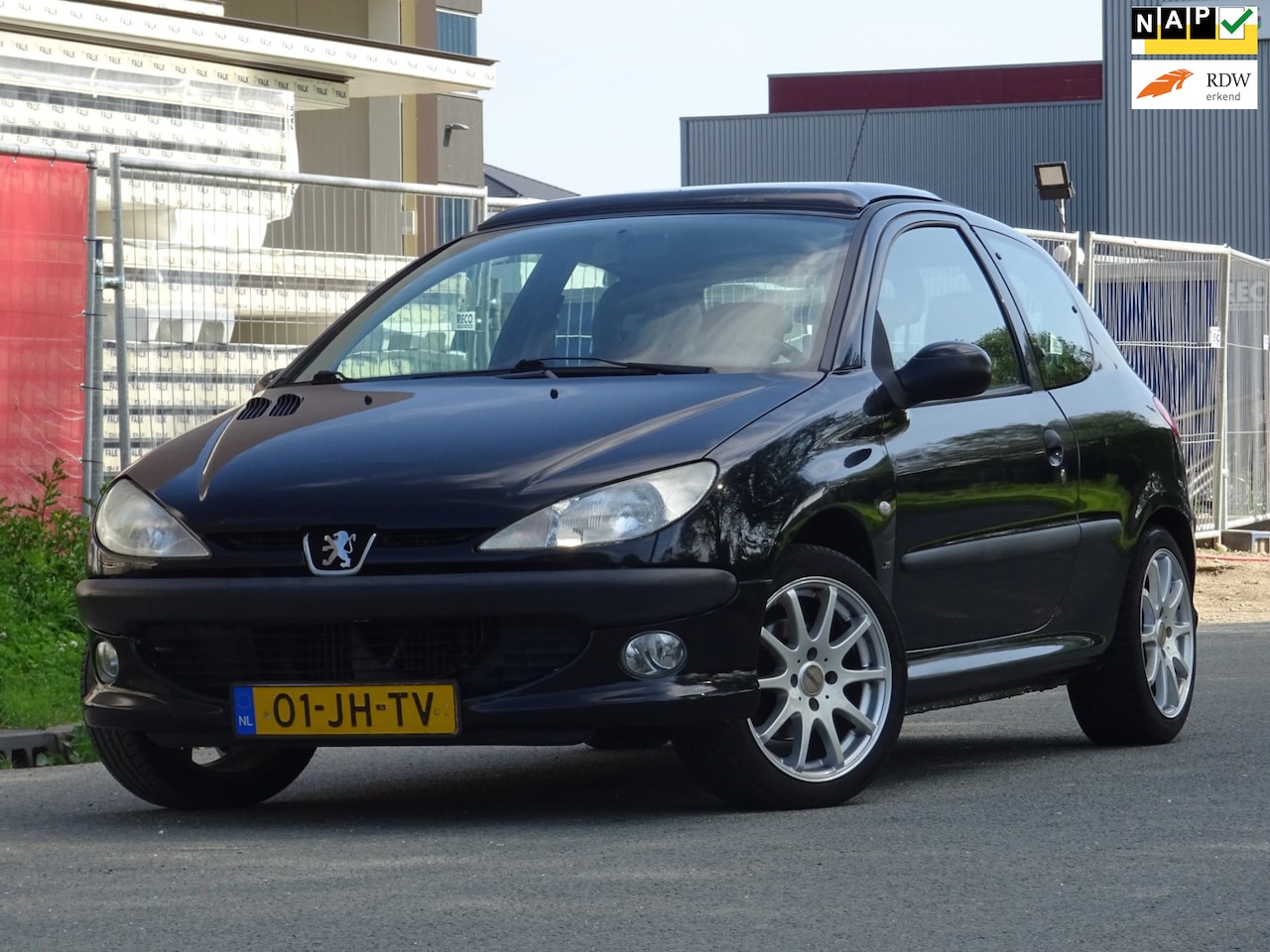 Peugeot 206 - 1.6-16V XS Premium NAP/PANORAMADAK/LEER/CARPLAY - AutoWereld.nl