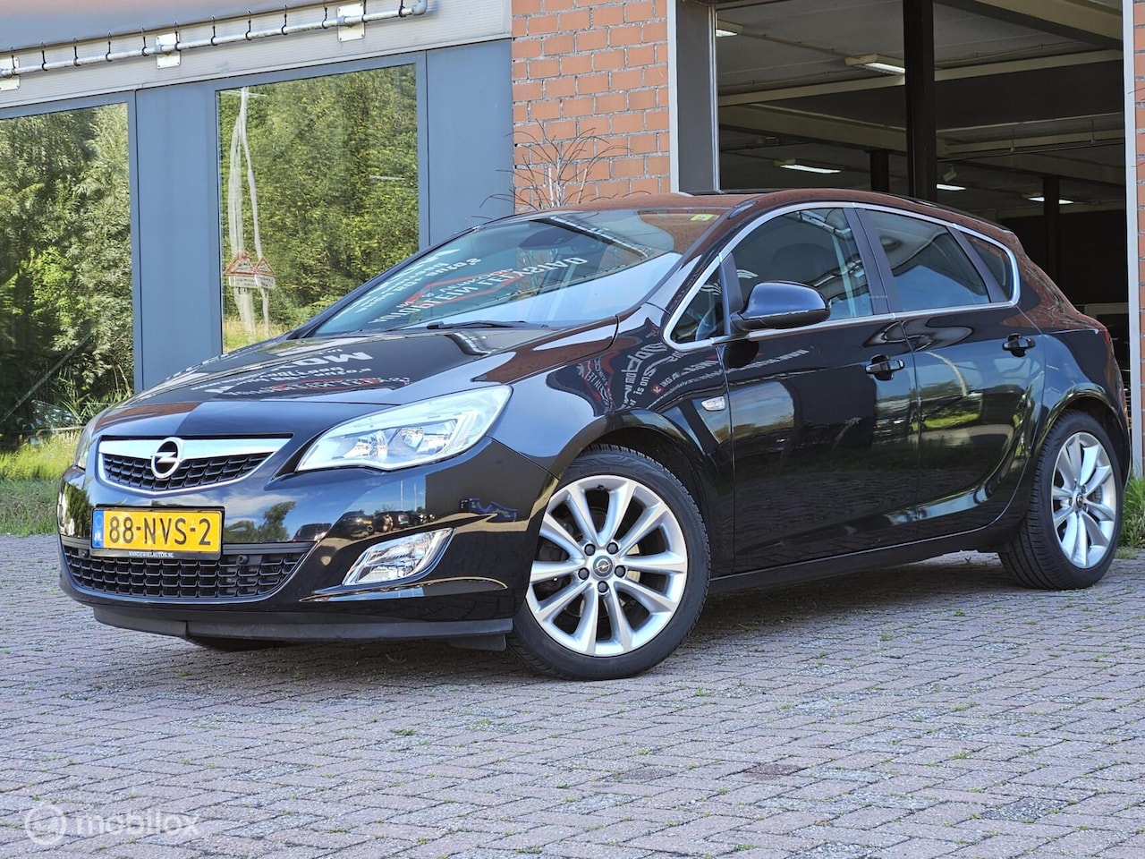Opel Astra - 1.6 Turbo Cosmo Navi half leer cruise Airco nw apk - AutoWereld.nl