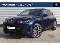 BMW iX - xDrive45 M Sport / Panoramadak / Trekhaak / Soft-Close / Stoelventilatie / Parking Assisan