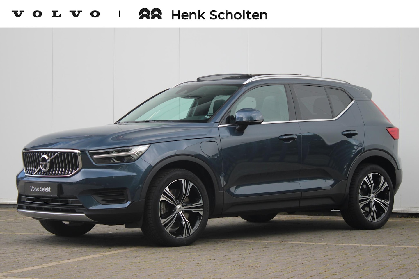 Volvo XC40 - 1.5 T4 Recharge Inscription | Panoramadak | Elek. bed. voorstoelen met geheugen | Semi ele - AutoWereld.nl