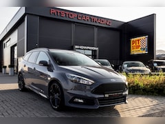 Ford Focus Wagon - 2.0 ST-3, 250 PK, Volleder, Xenon, *Slate Grey*, Goed onderhouden