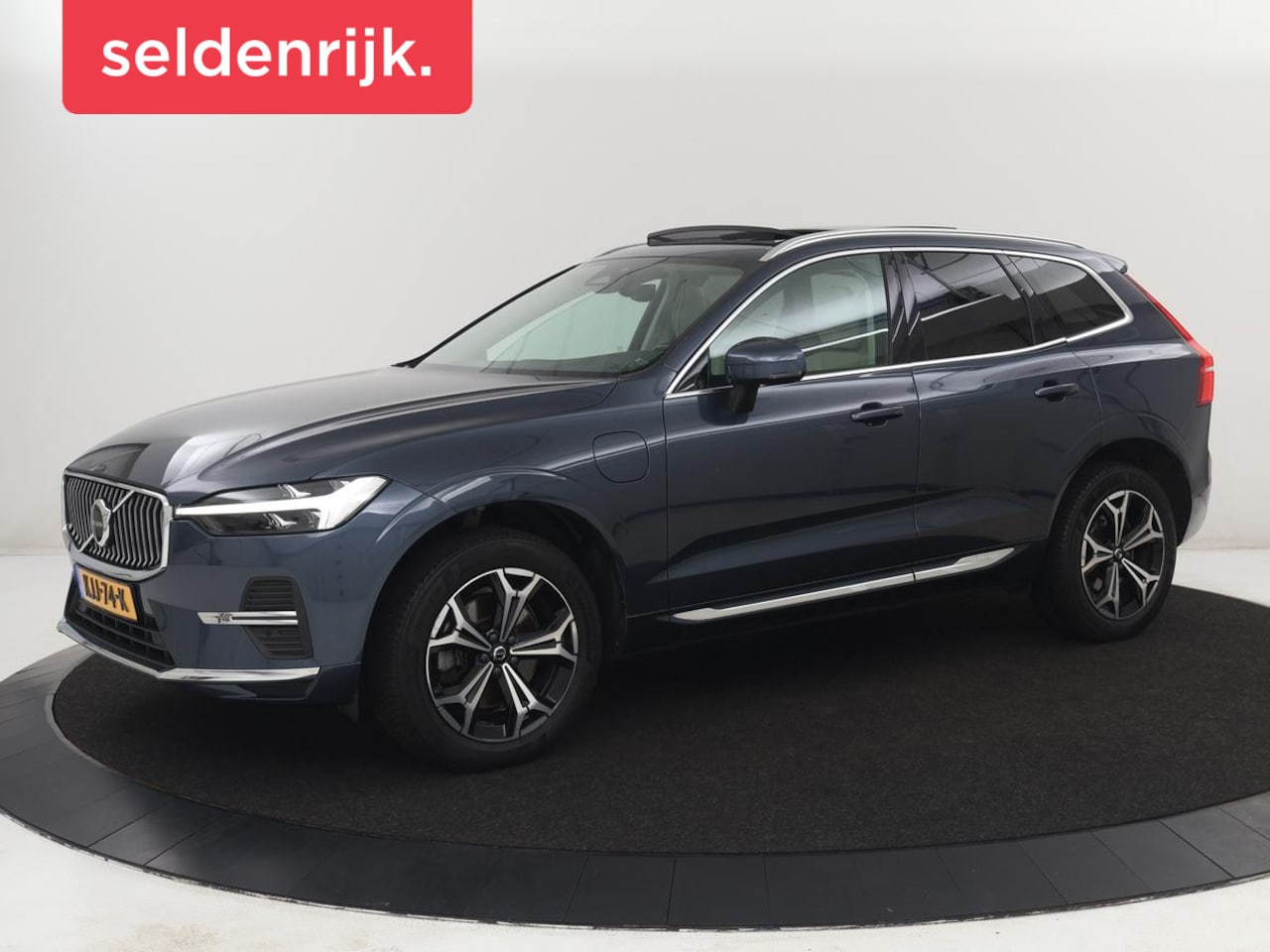 Volvo XC60 - 2.0 Recharge T6 AWD Business Pro | SOH 89,4% | Carplay | Panoramadak | Camera | LED | Leer - AutoWereld.nl