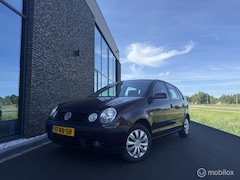 Volkswagen Polo - 1.4-16V 75PK | Trekhaak | Elek ramen | NL auto