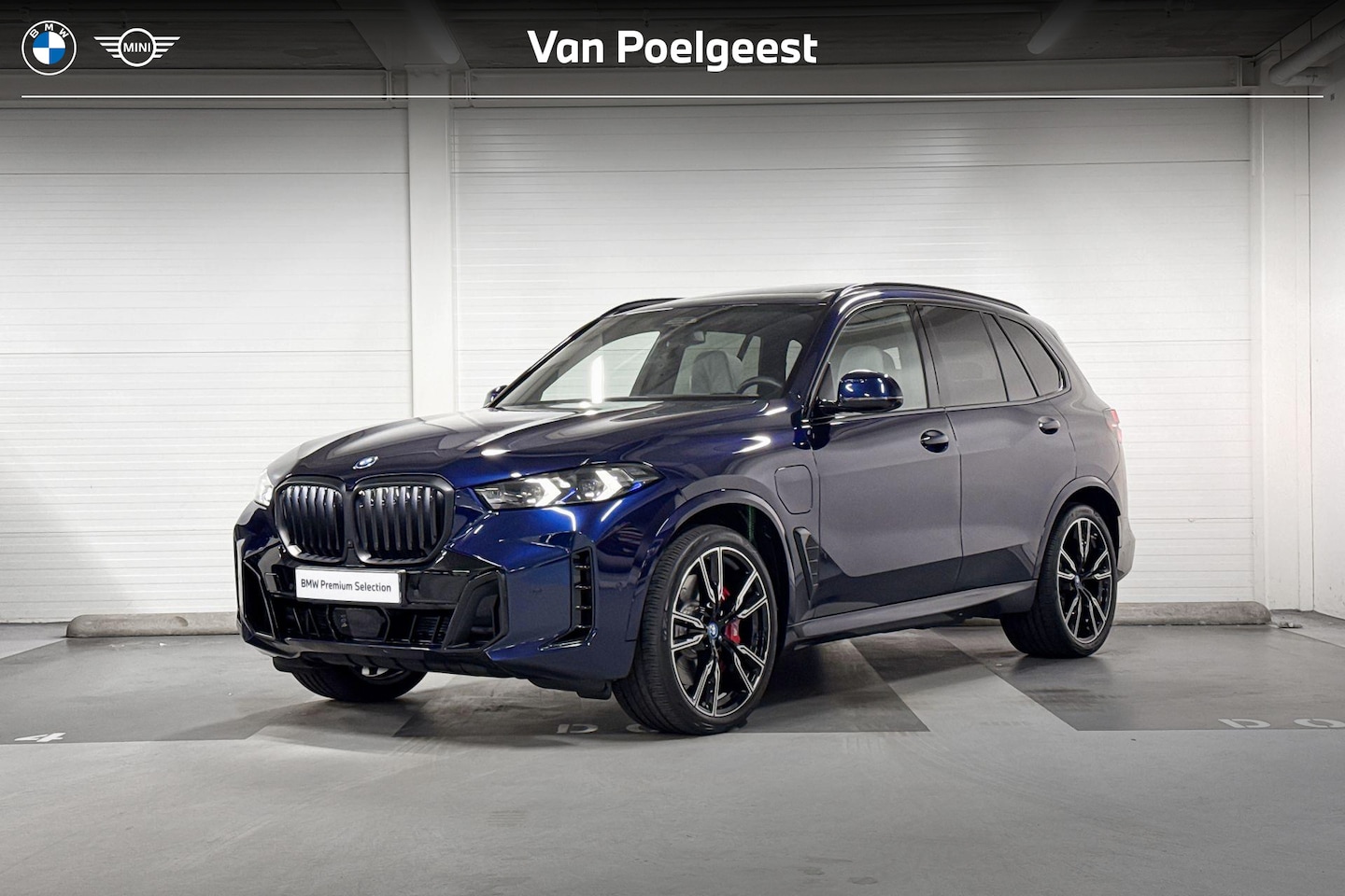 BMW X5 - xDrive50e l M-Sport Pro l Active Steering l Trekhaak | Selections 500 - AutoWereld.nl