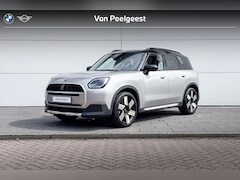 MINI Countryman - C Favoured M Plus | Selections 1000