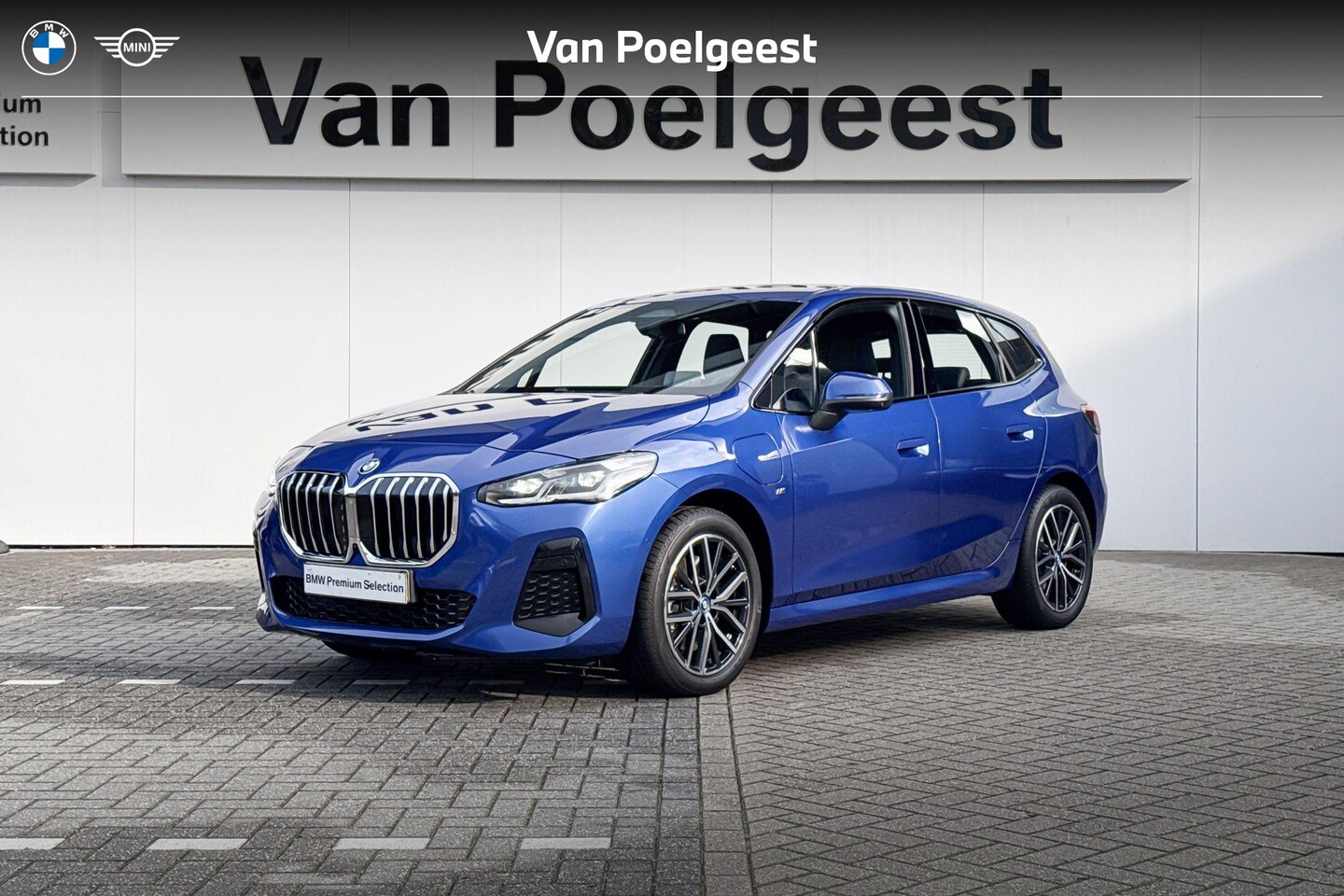 BMW 2-serie Active Tourer - 230e xDrive M Sport | Driving Assistant Plus | Selections 500 - AutoWereld.nl