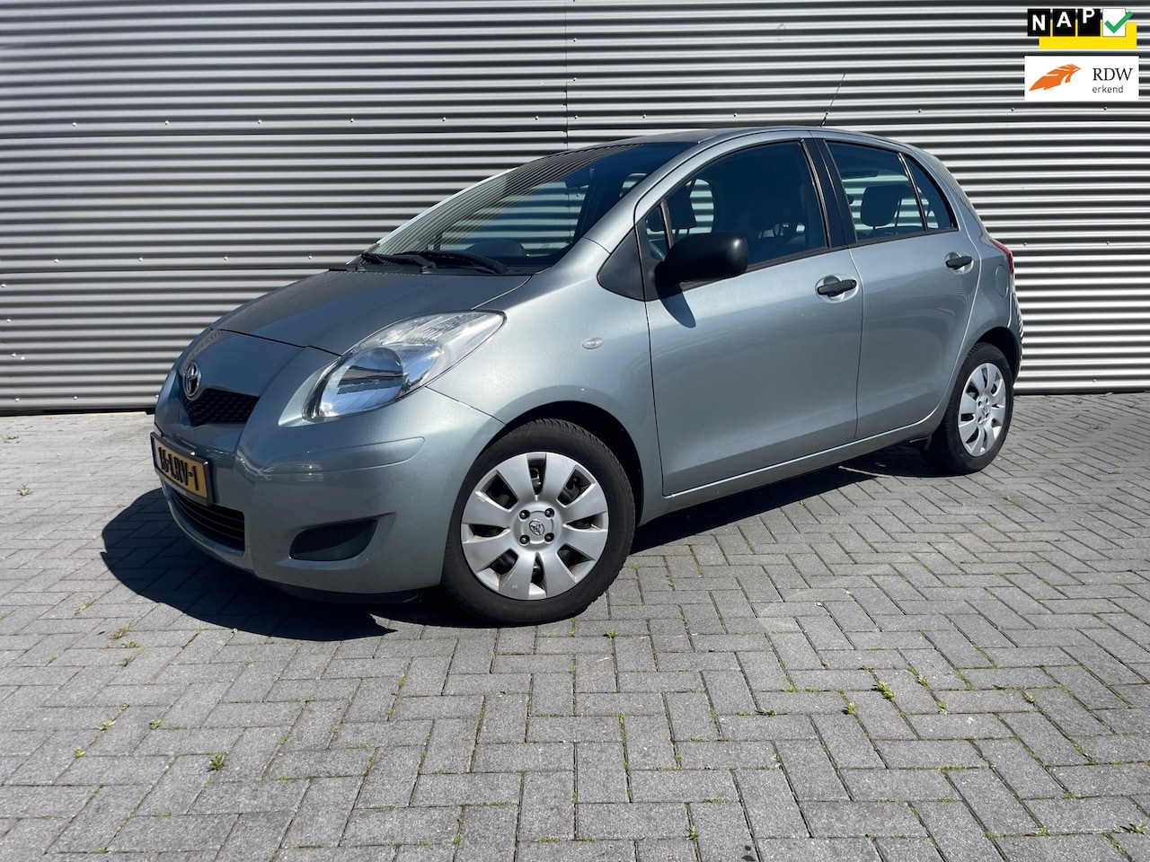 Toyota Yaris - 1.3 VVTi Comfort bouwjaar 2010 ( dealer onderhouden ) - AutoWereld.nl