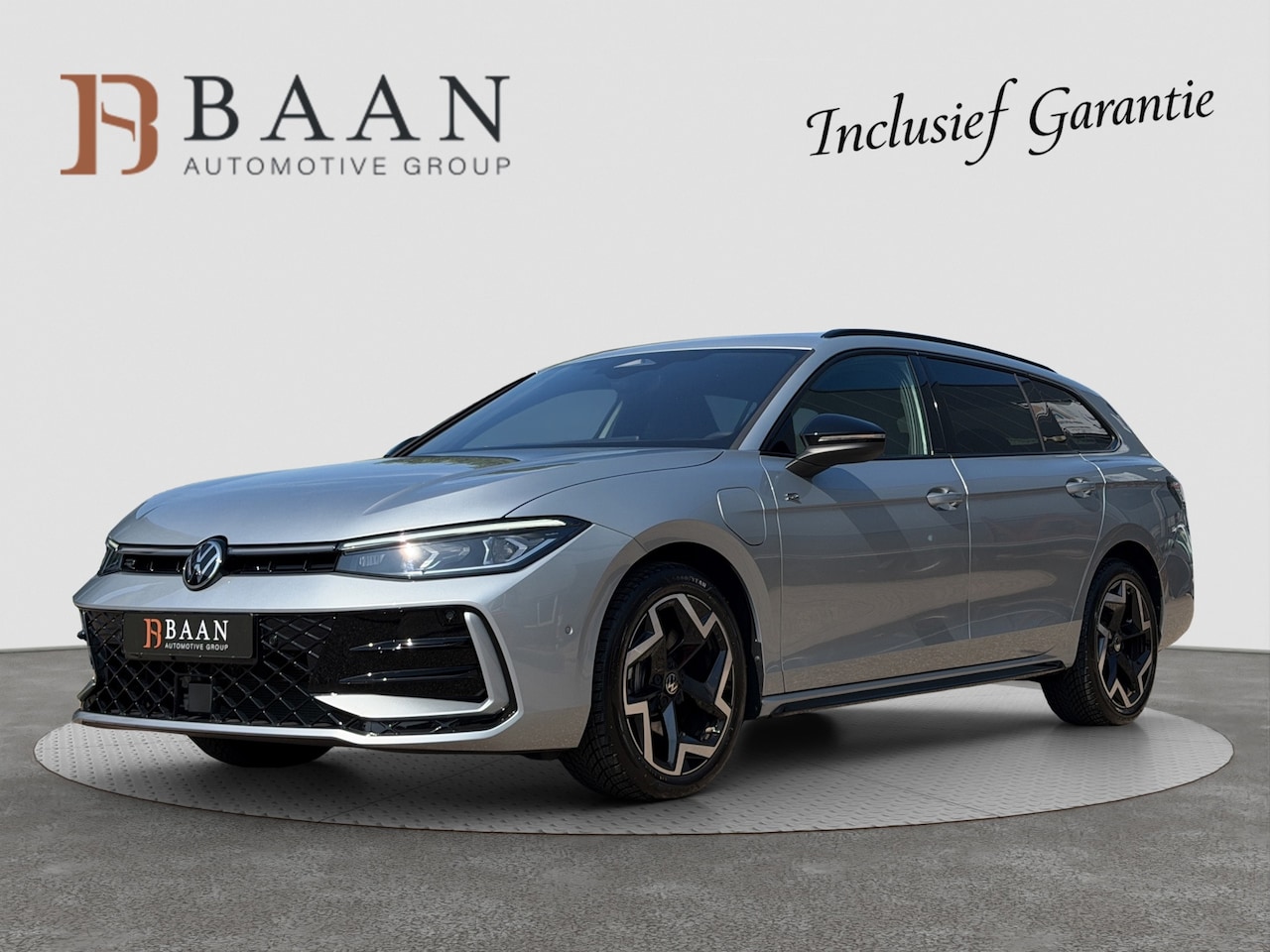 Volkswagen Passat Variant - 1.5 eHybrid R-Line Edition|Full Option! 5jr garantie! - AutoWereld.nl