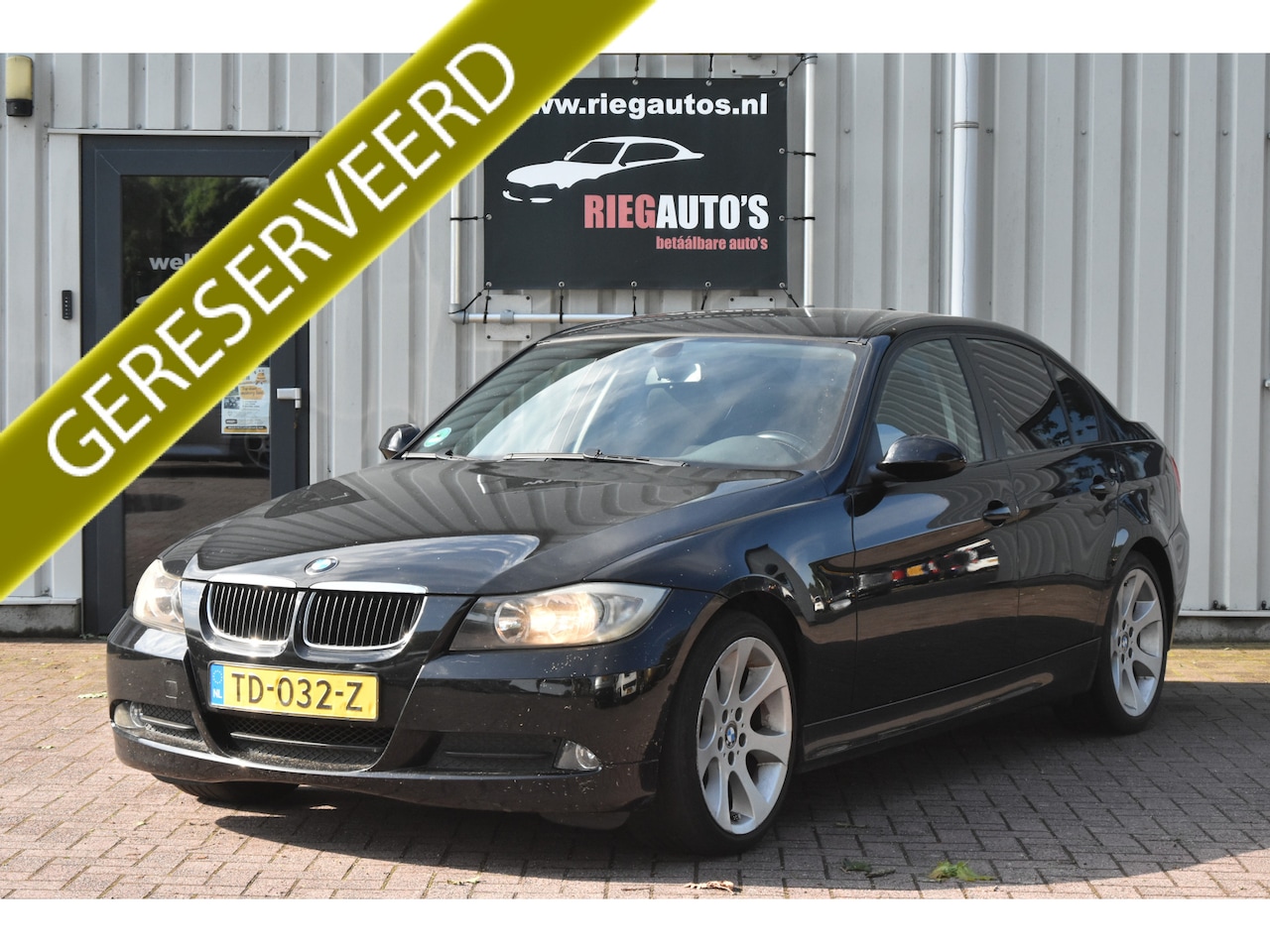 BMW 3-serie - 318i Executive – 2006 MEENEEMPRIJS | Executive uitvoering | Airco | Leuke auto - AutoWereld.nl