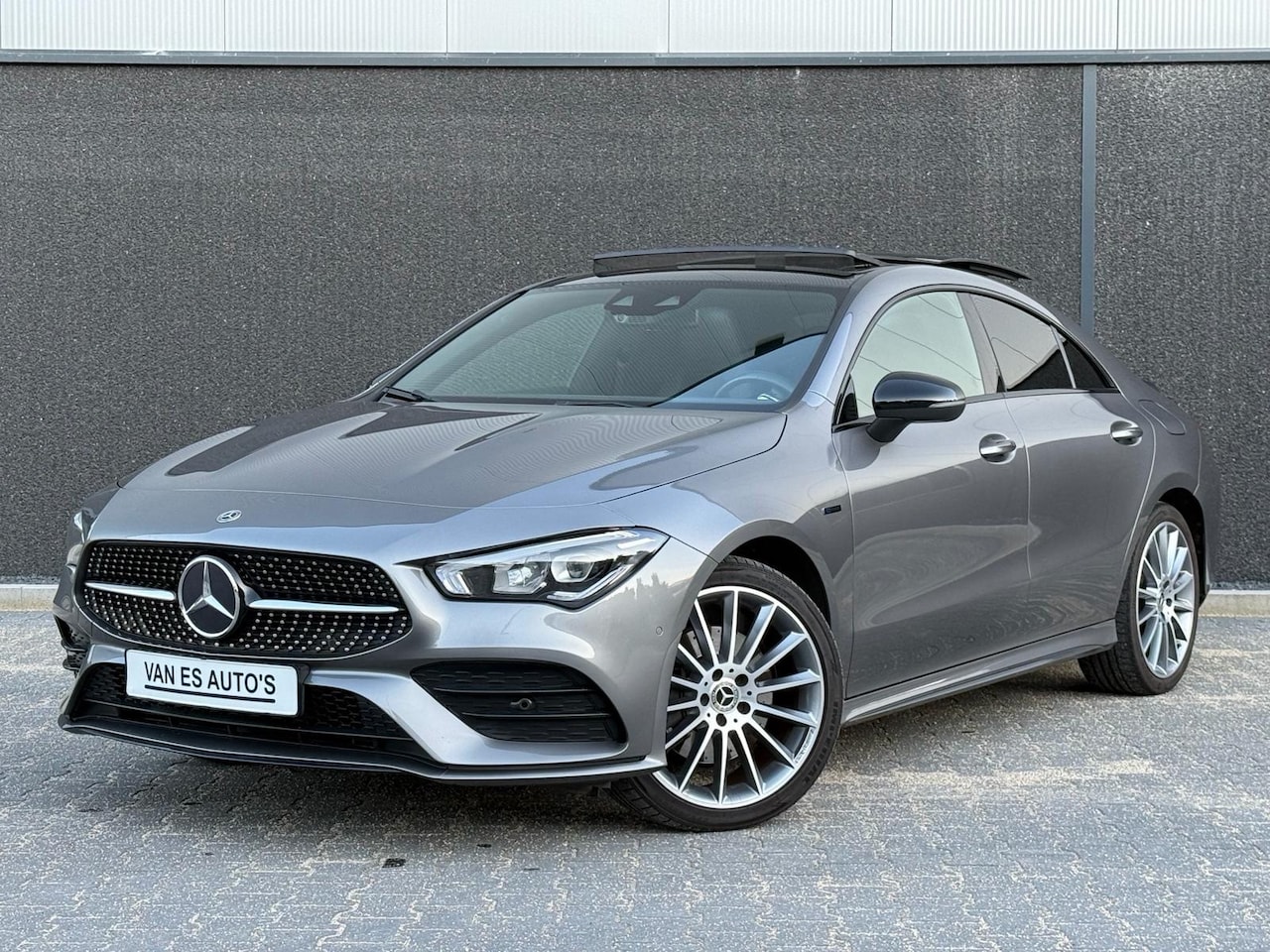 Mercedes-Benz CLA-Klasse - 250 e AMG Pakket PANO|NIGHT-PAKKET|CARPLAY - AutoWereld.nl