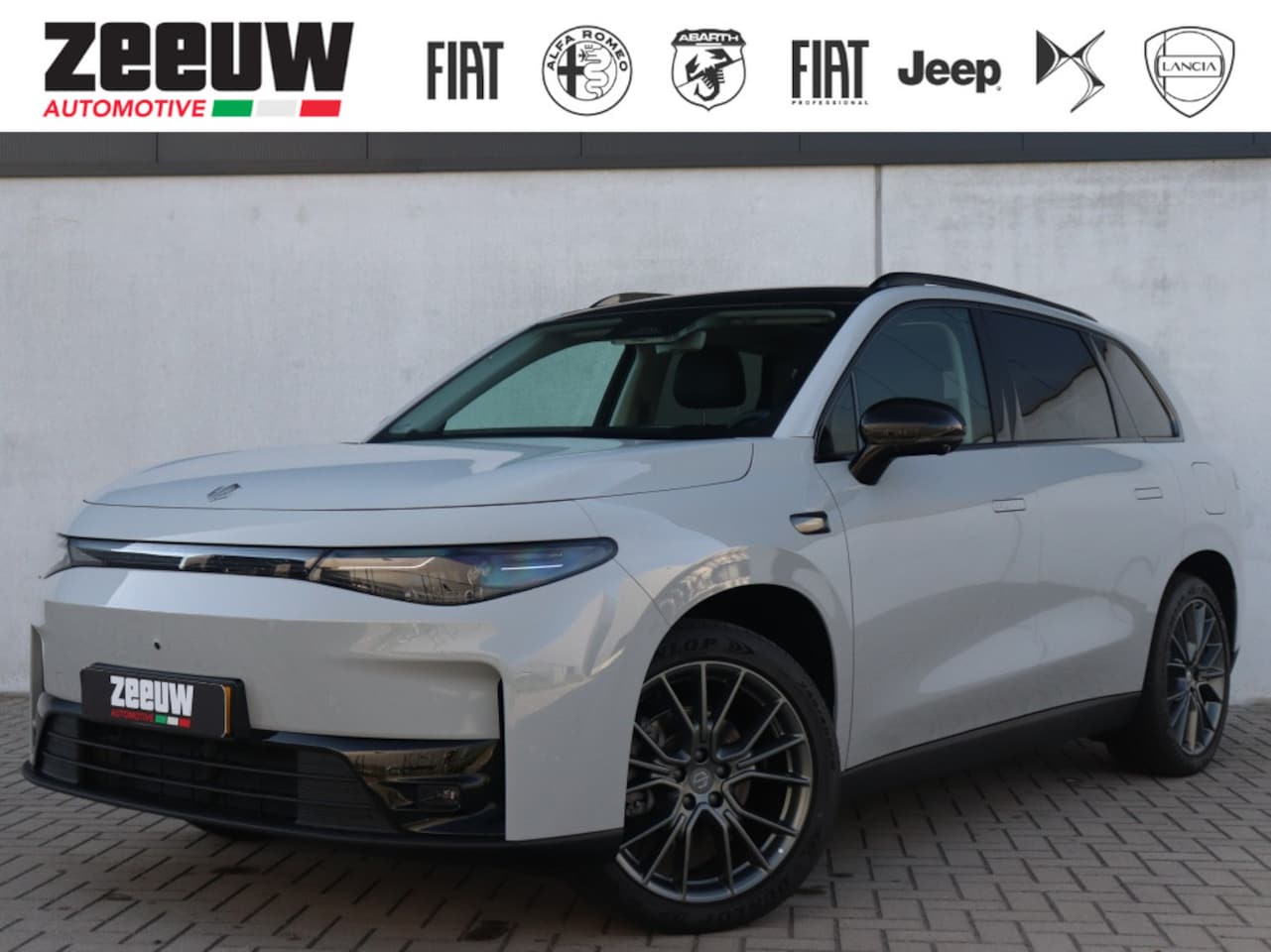 Leapmotor C10 - Design Pro 69.9 kWh | Navi | 360cam | Glazen Dak - AutoWereld.nl