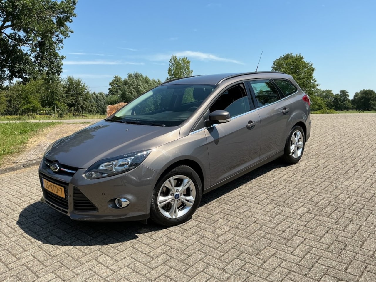 Ford Focus - 1.6 ECOB. TREND SPORT - AutoWereld.nl