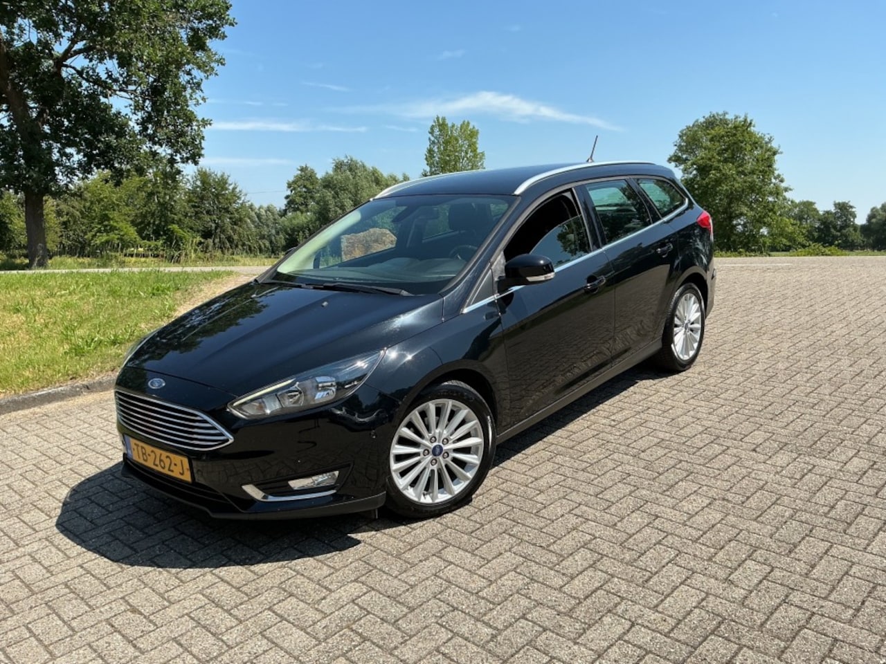 Ford Focus - 1.0 ECOB. TITANIUM - AutoWereld.nl